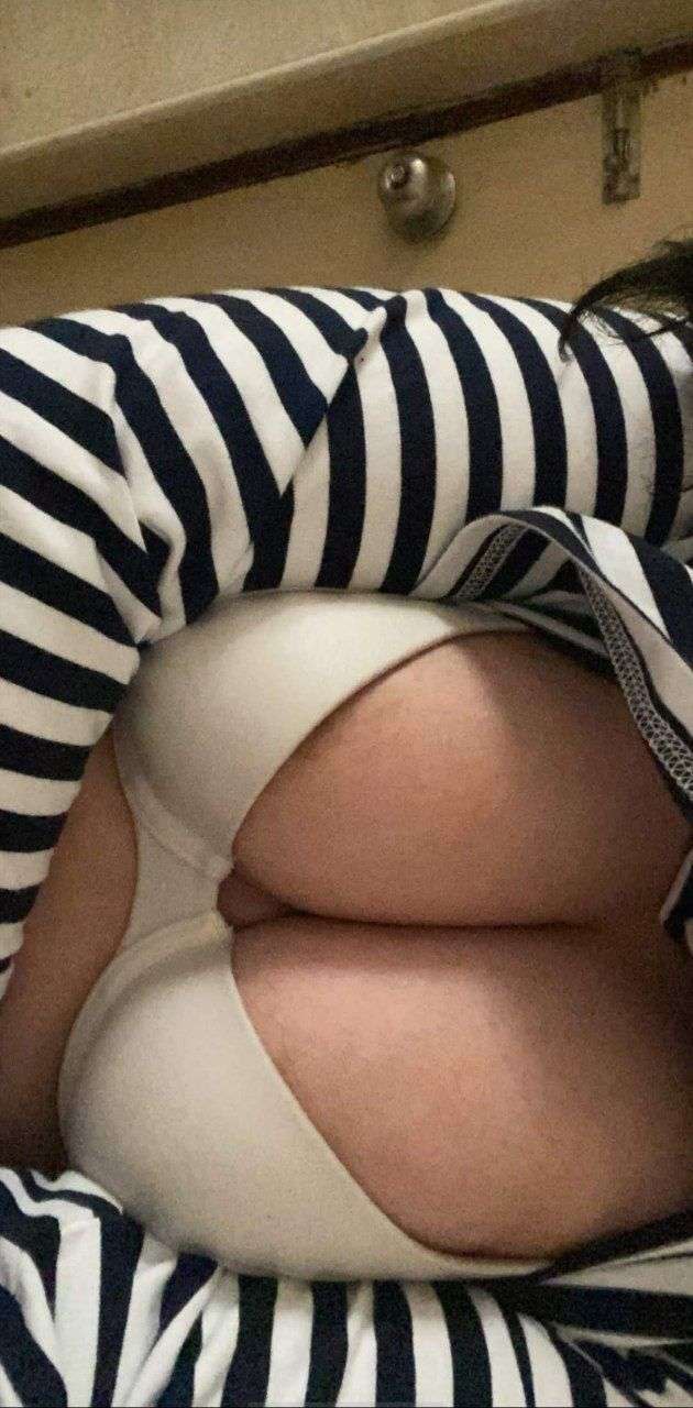 Cute Girl Sending Nude