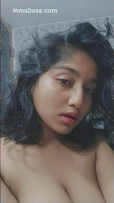 Beautiful Horny Girl Big Tits Pics