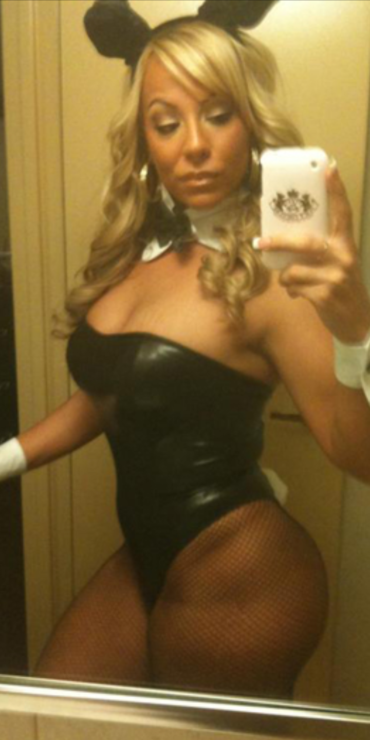 The Sexy Bunnies Collection (2025)