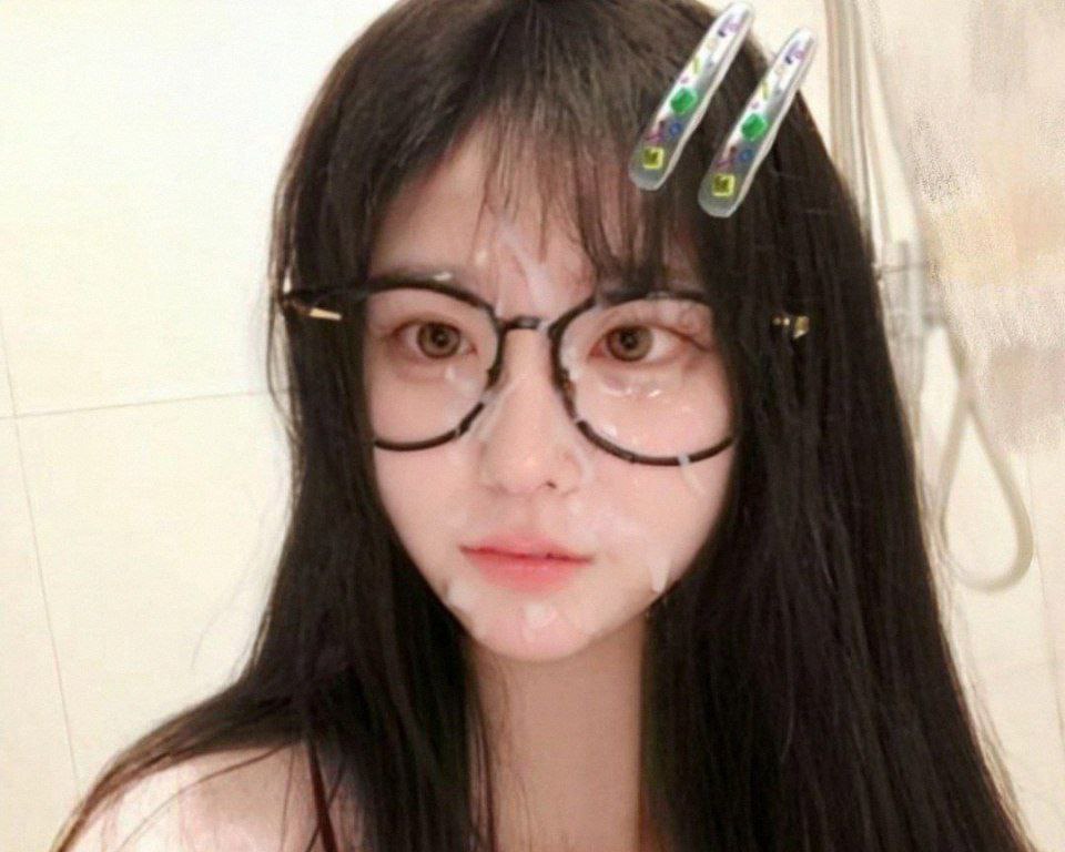 Cute asian girl loves man juice