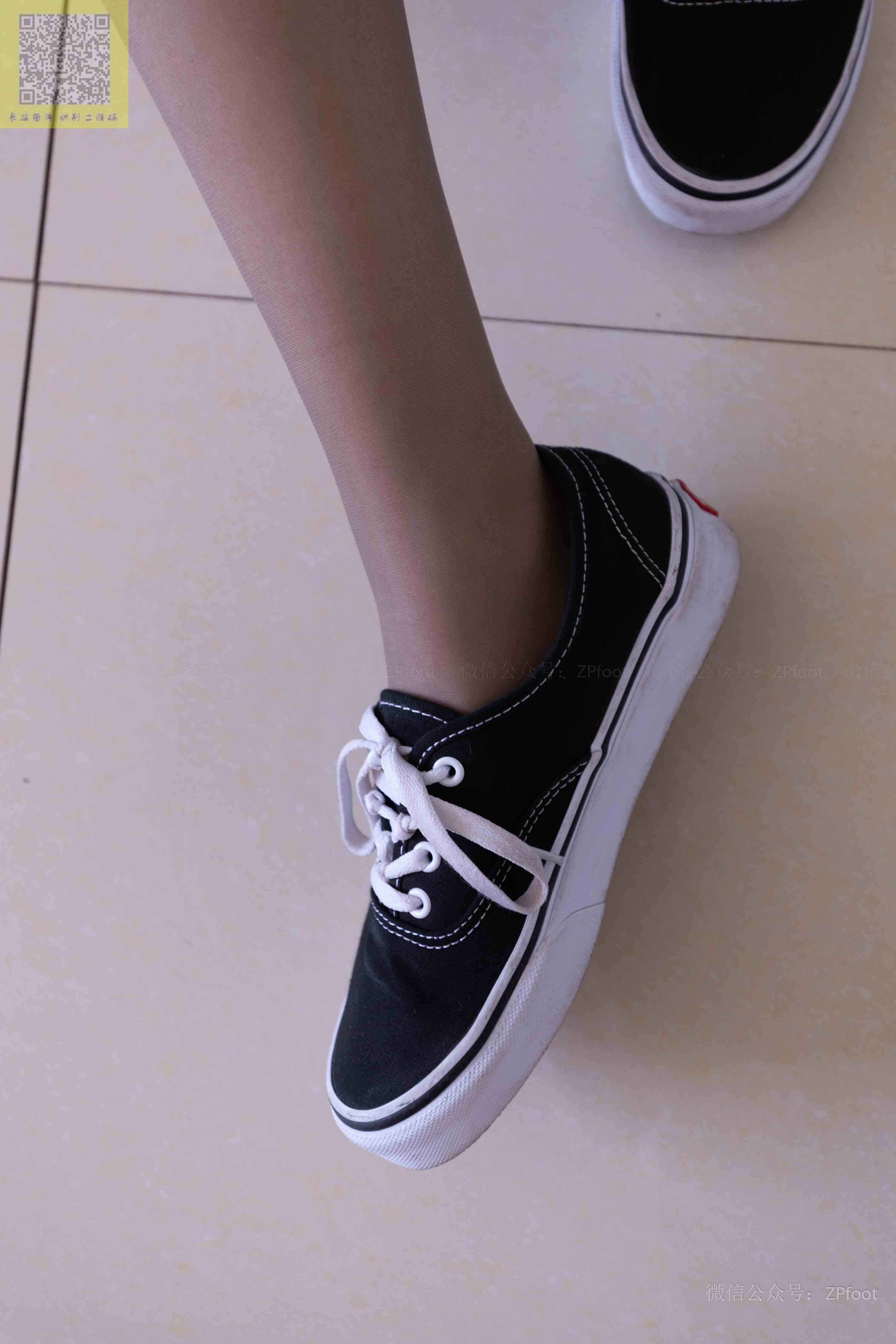 China Beauty Legs and feet 1221