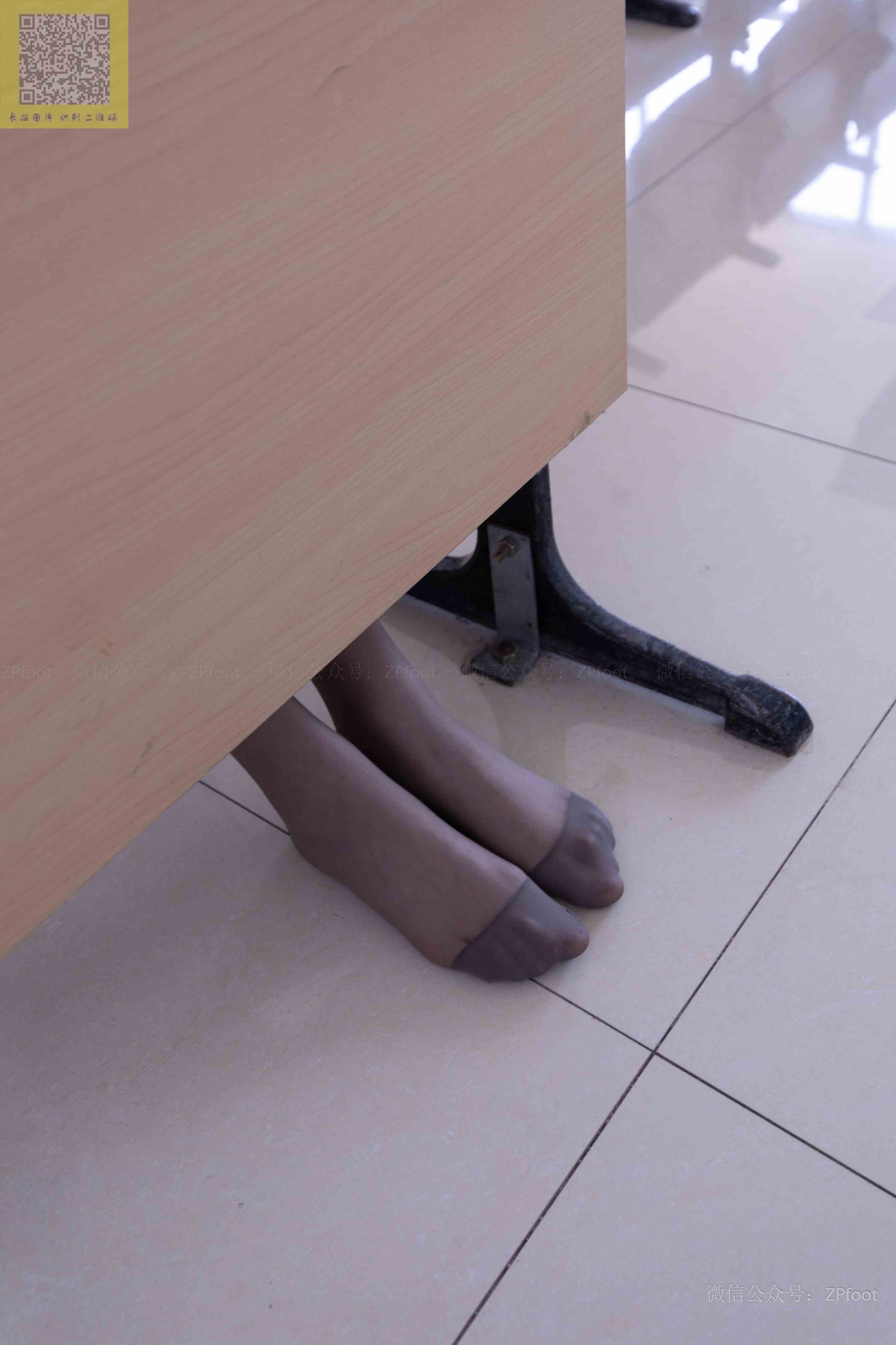 China Beauty Legs and feet 1221