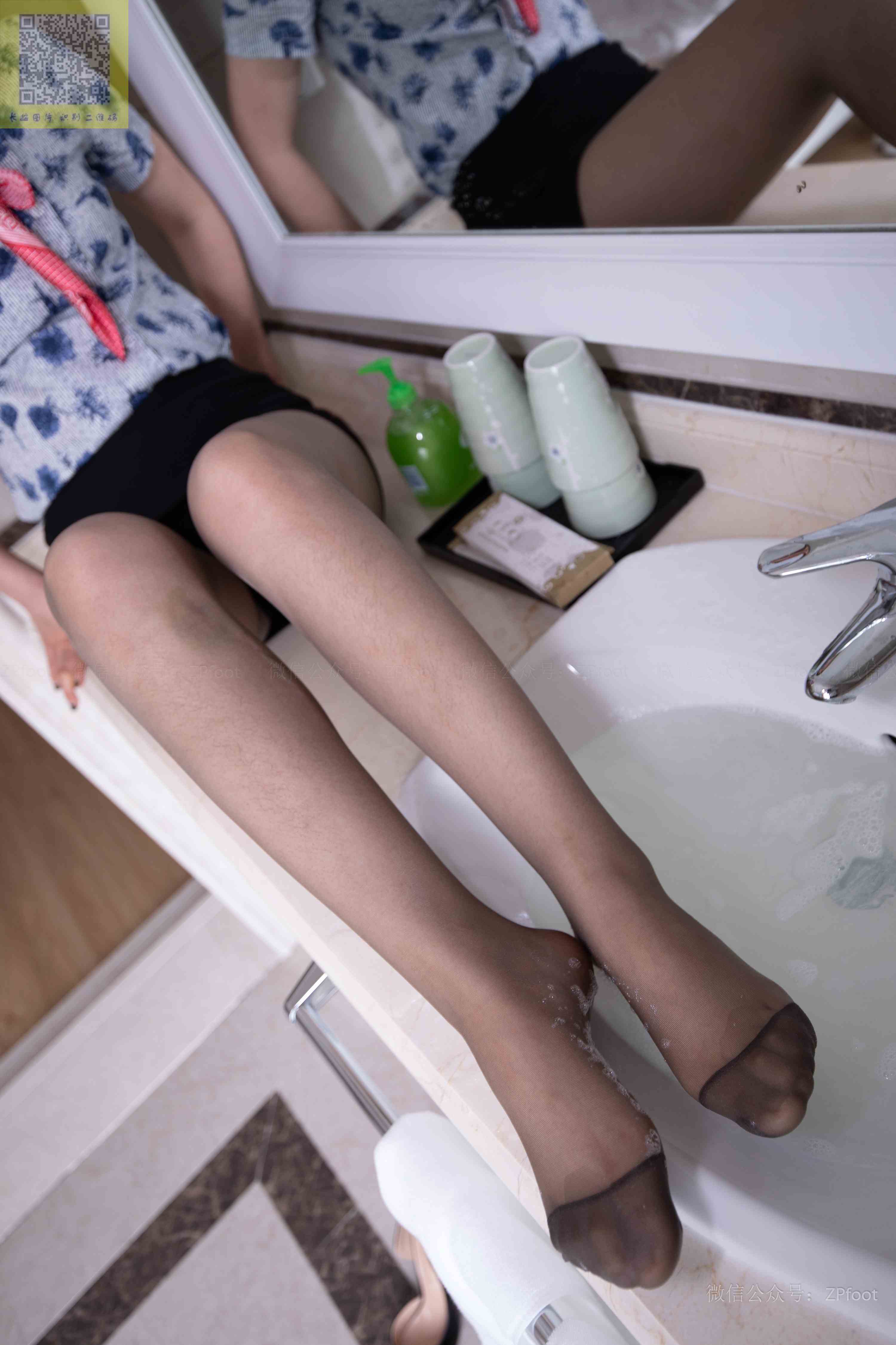 China Beauty Legs and feet 1224