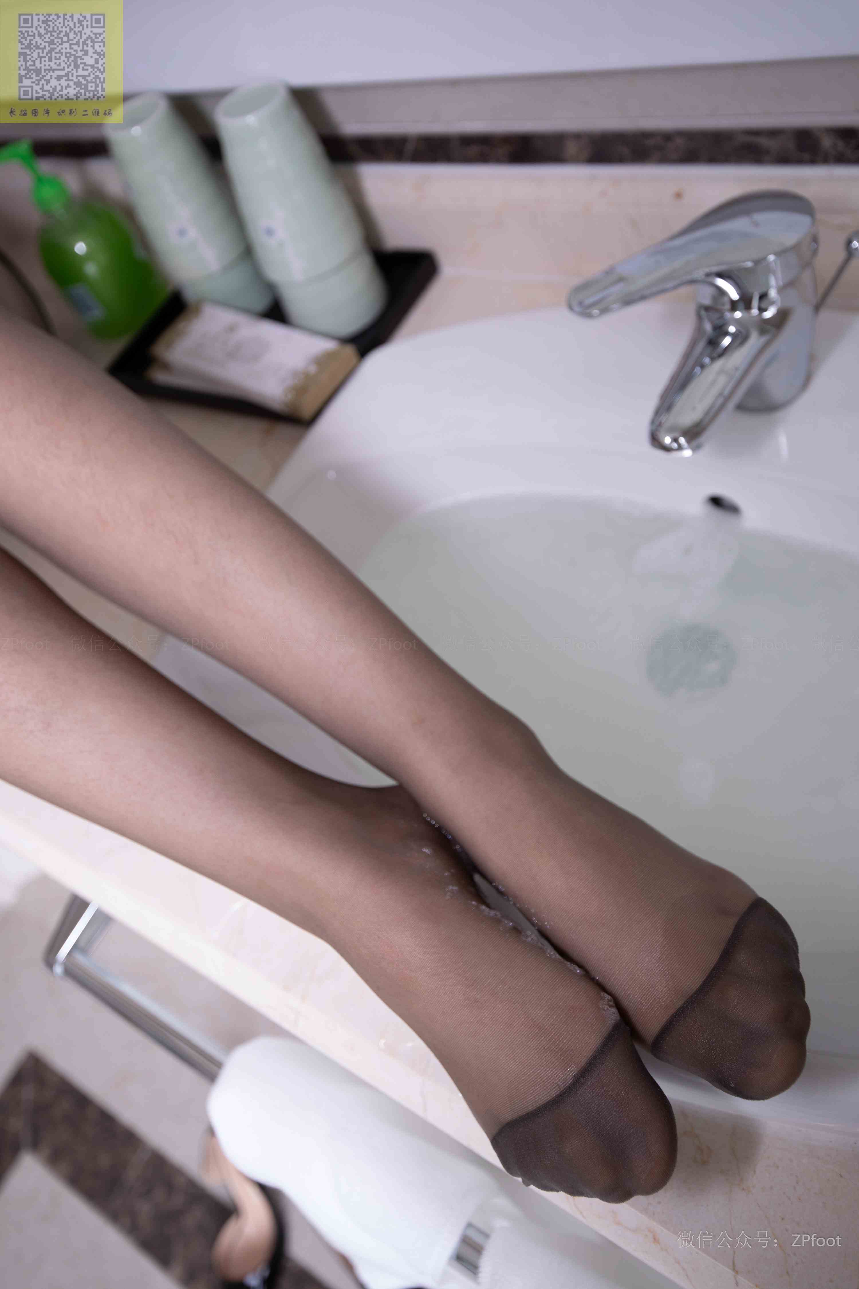 China Beauty Legs and feet 1224