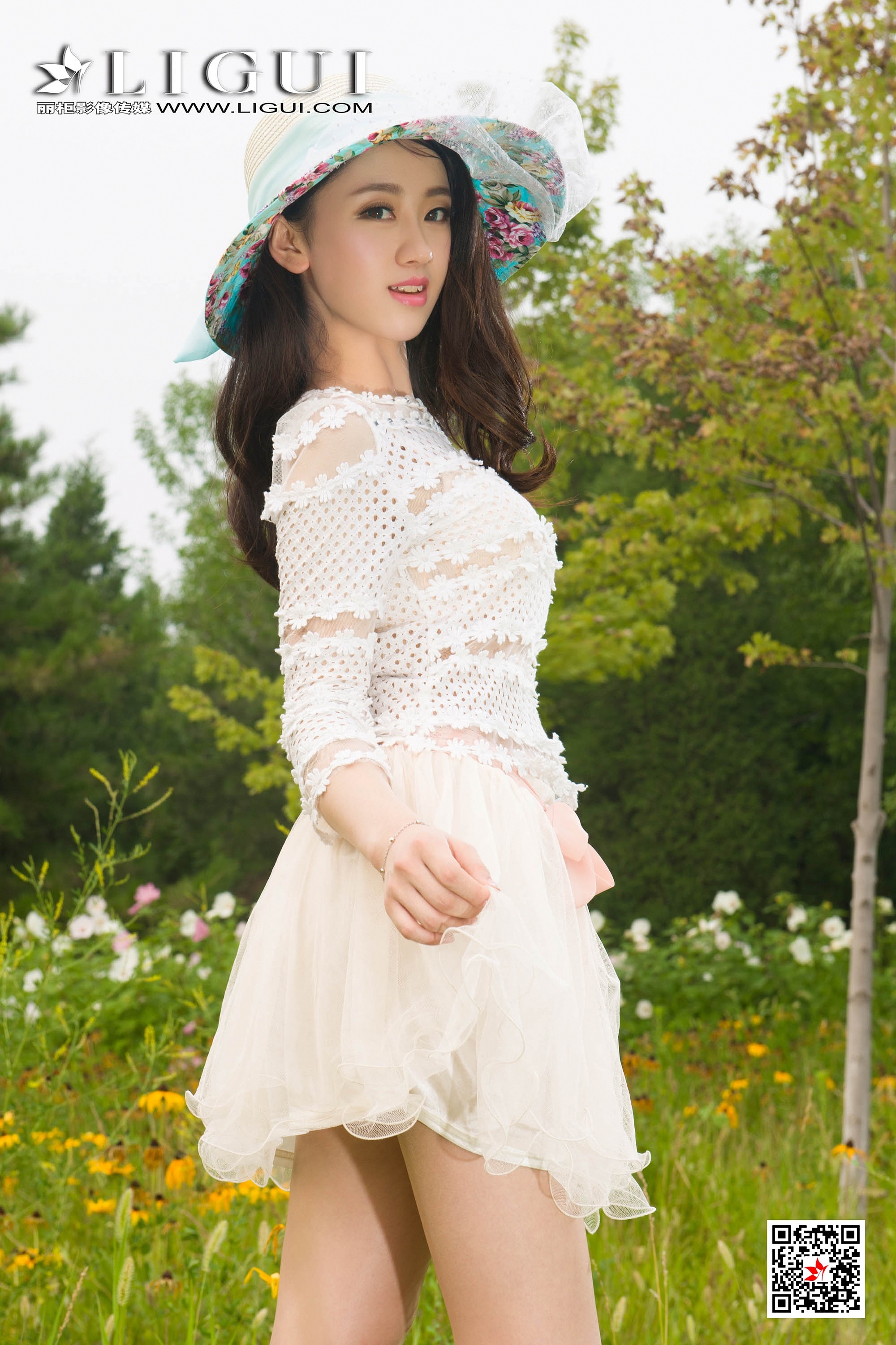 pretty lady dirty feet 99