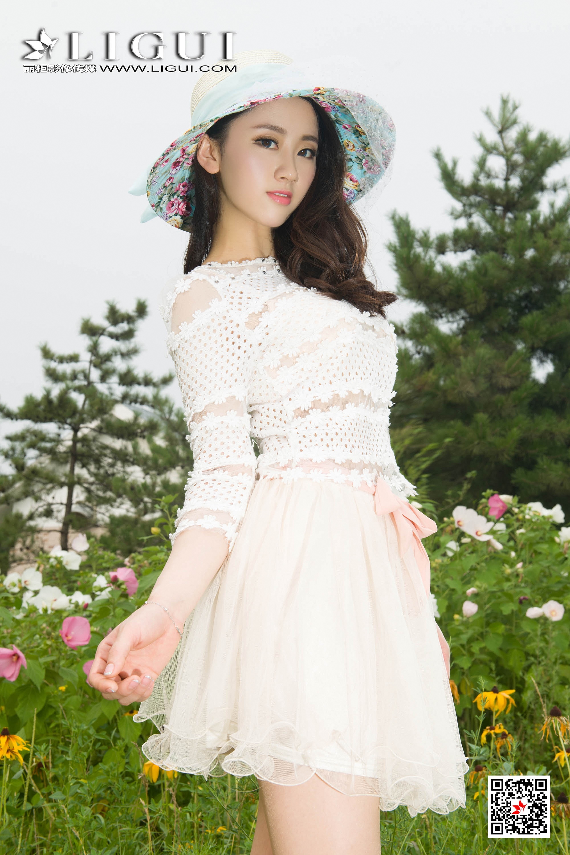 pretty lady dirty feet 99