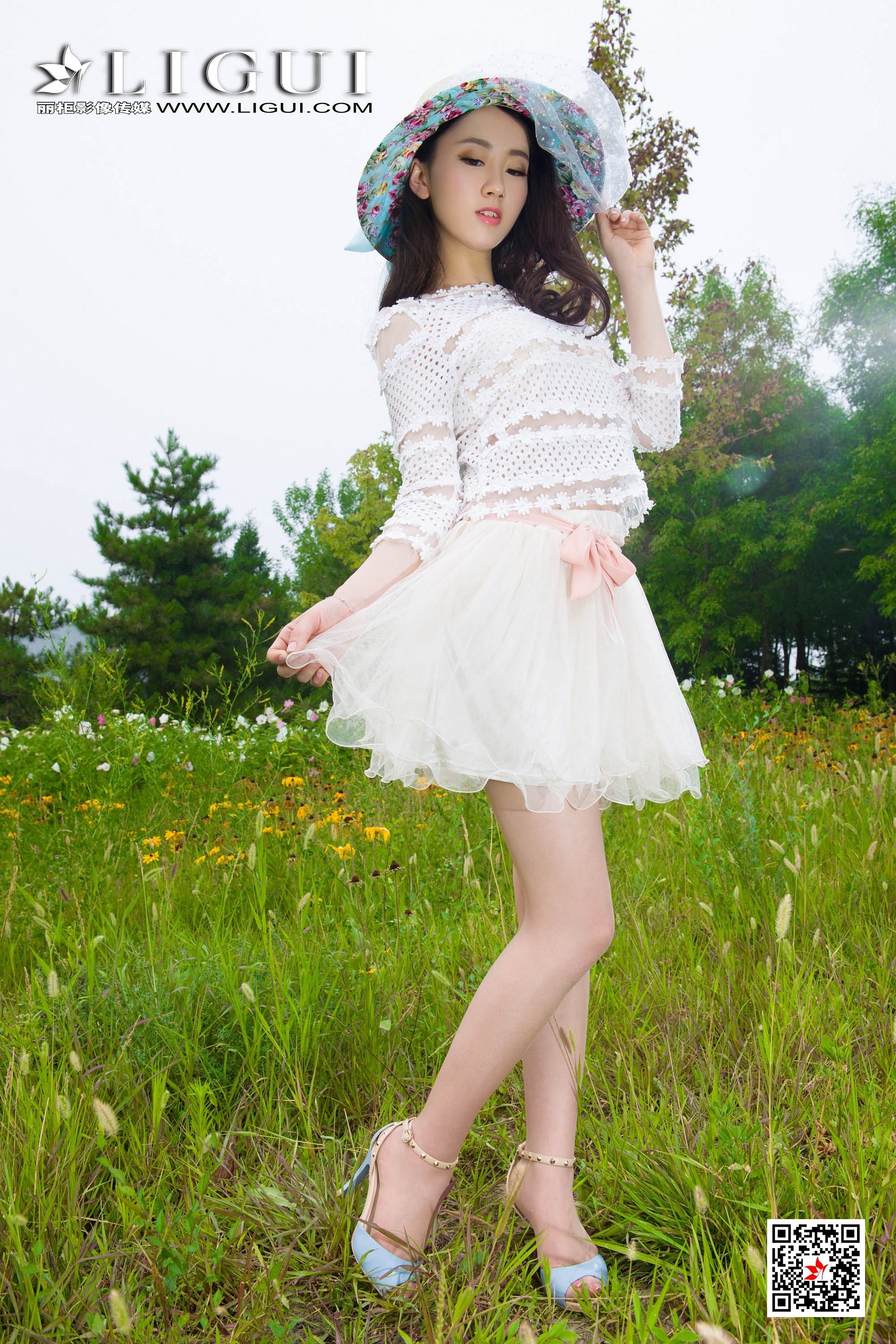 pretty lady dirty feet 99