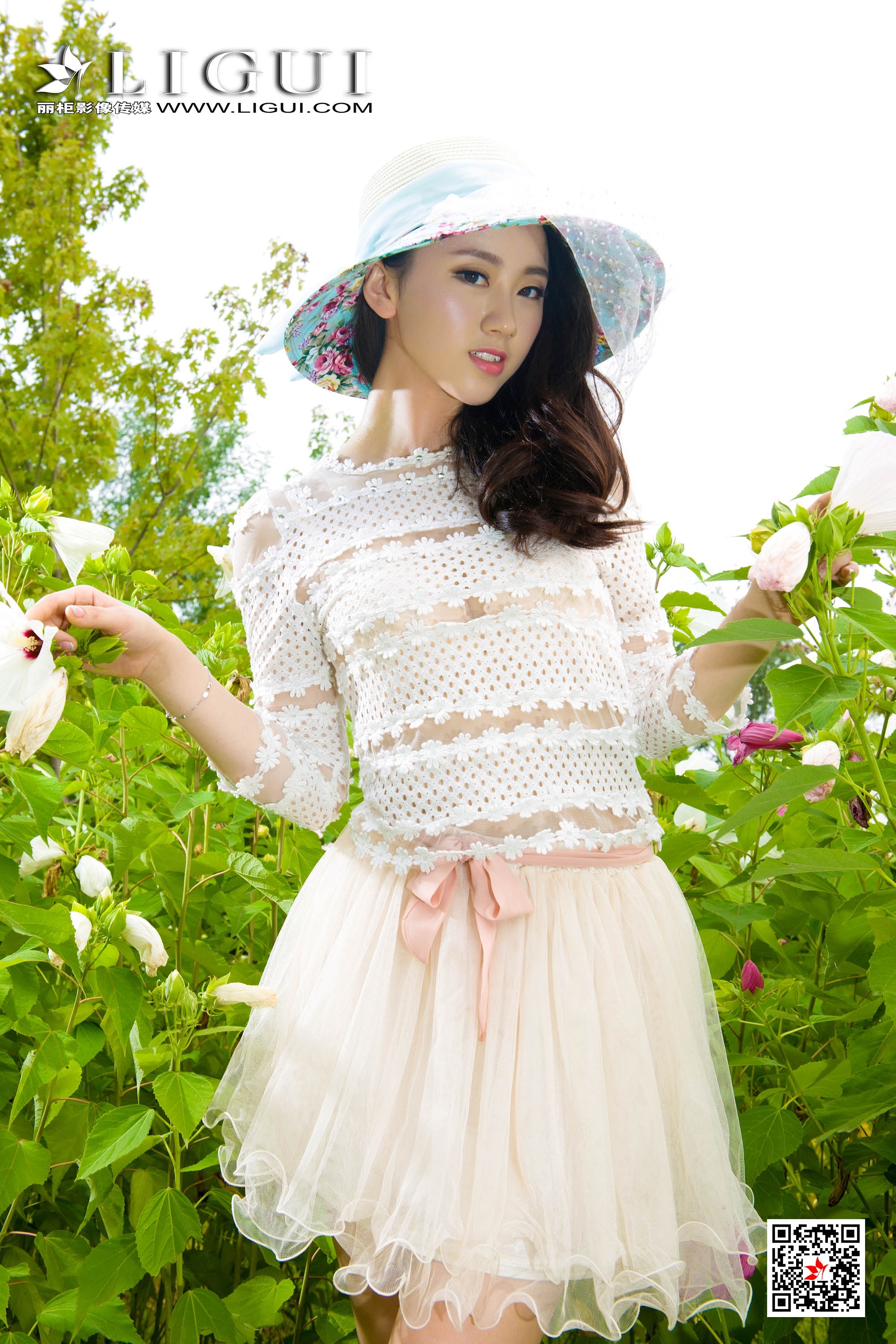 pretty lady dirty feet 99