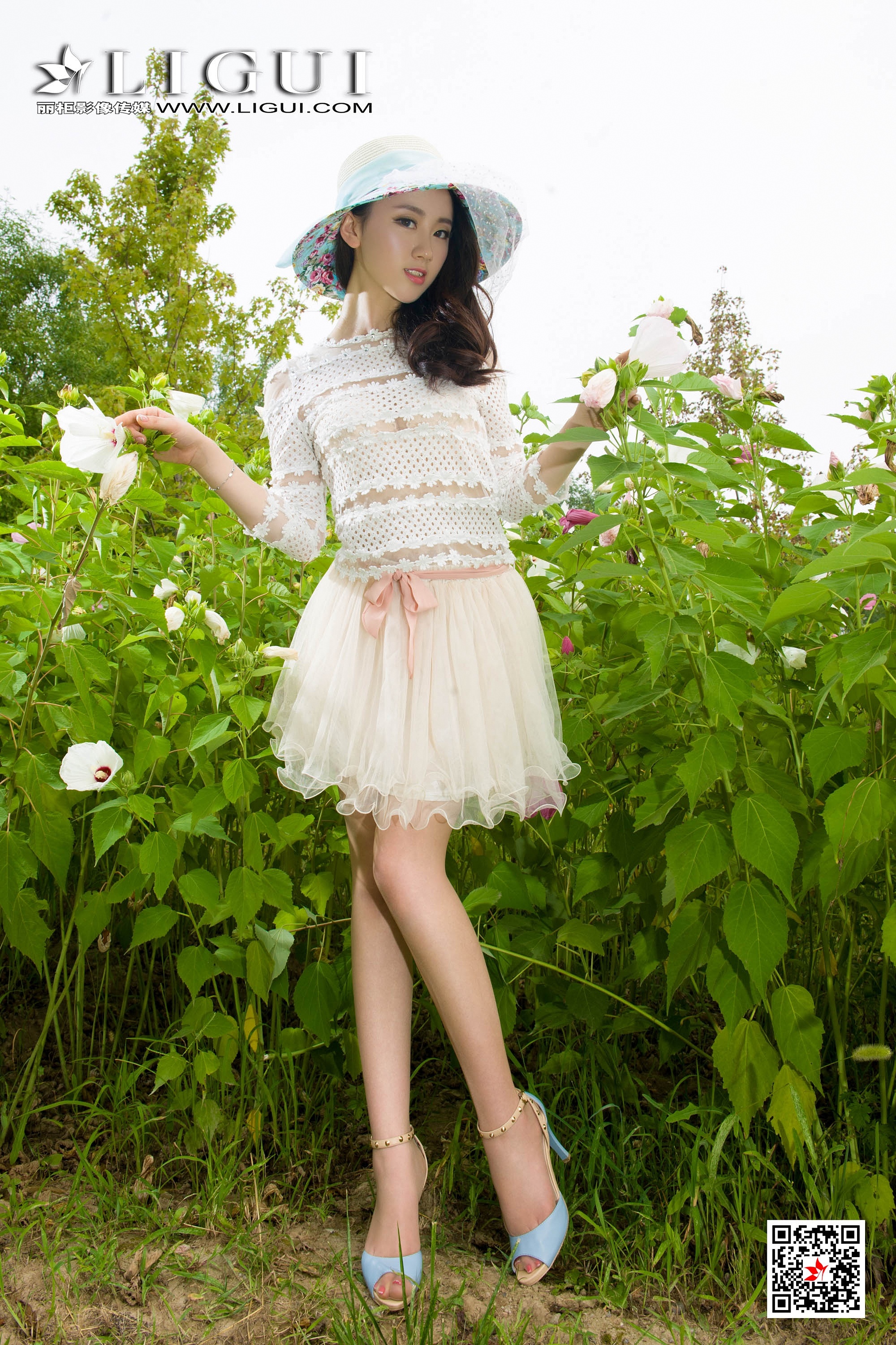 pretty lady dirty feet 99