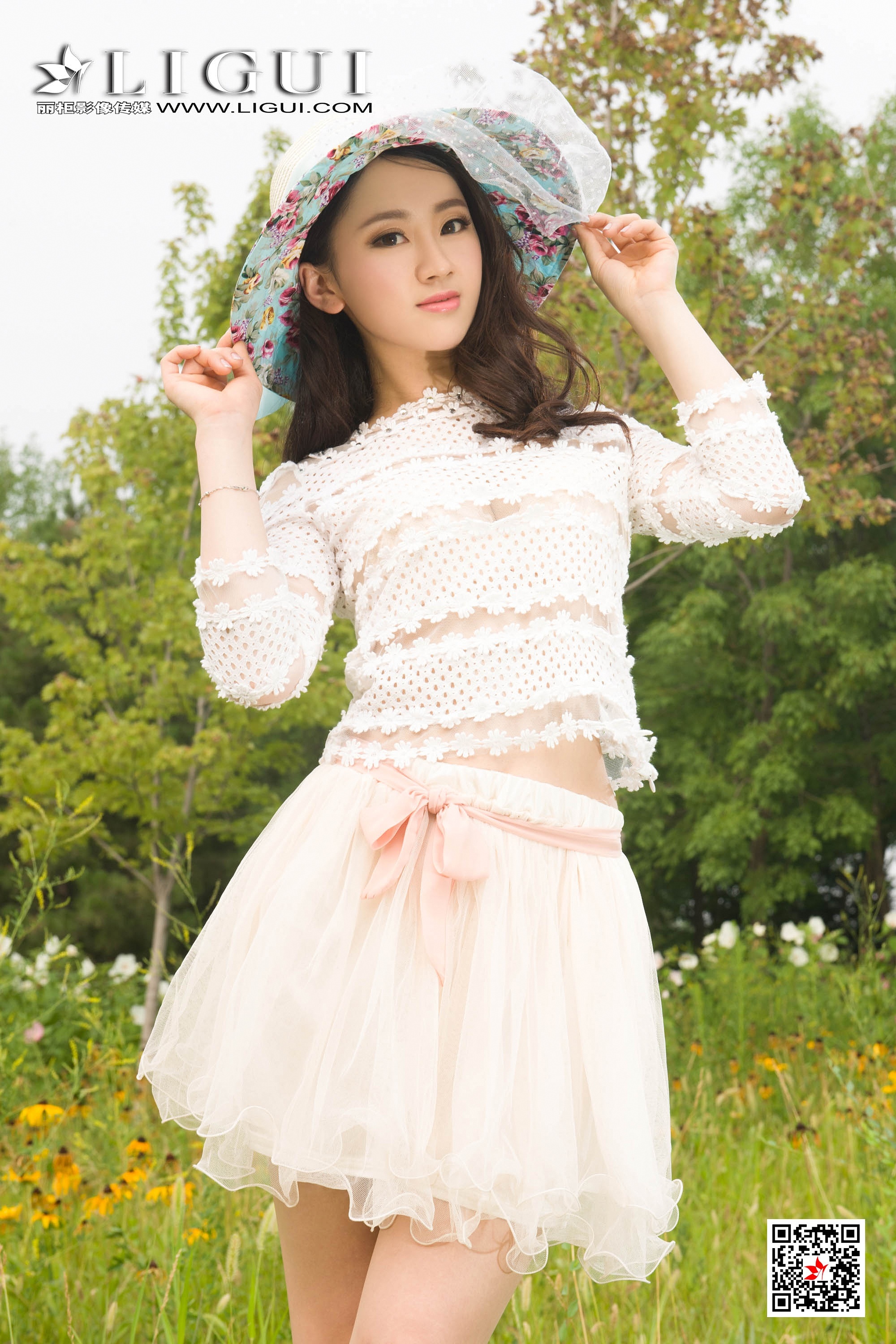 pretty lady dirty feet 99