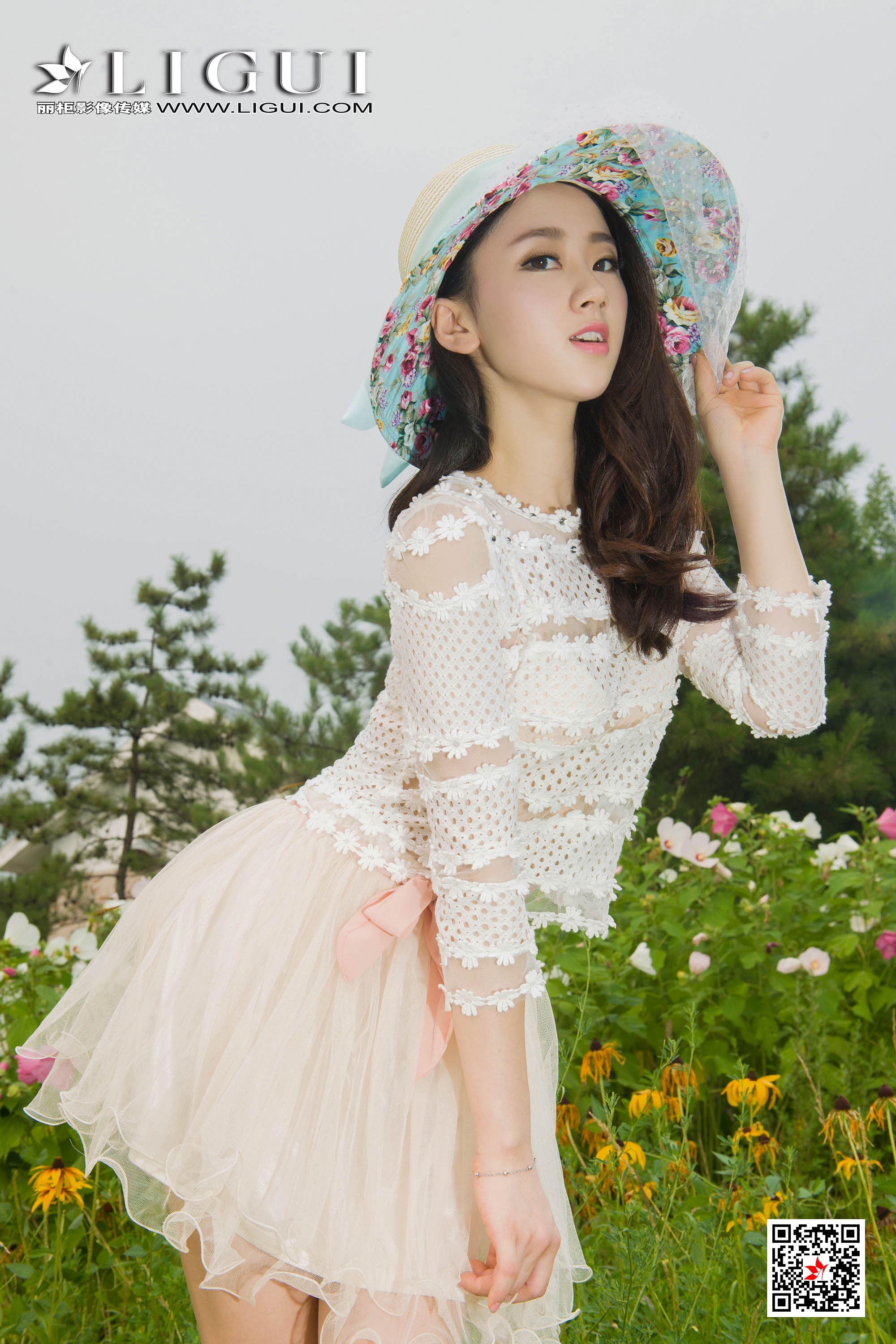 pretty lady dirty feet 99