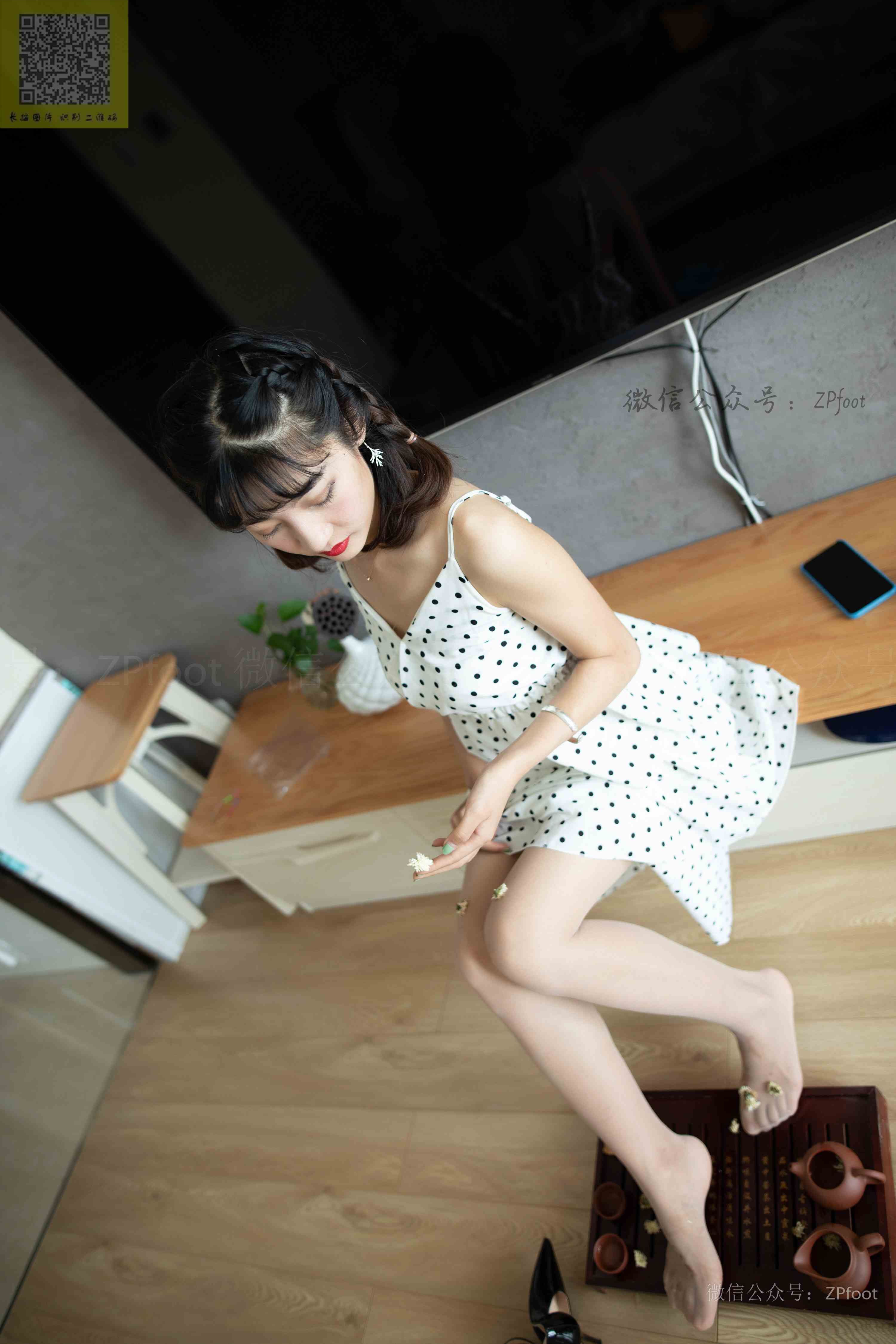 China Beauty Legs and feet 1250