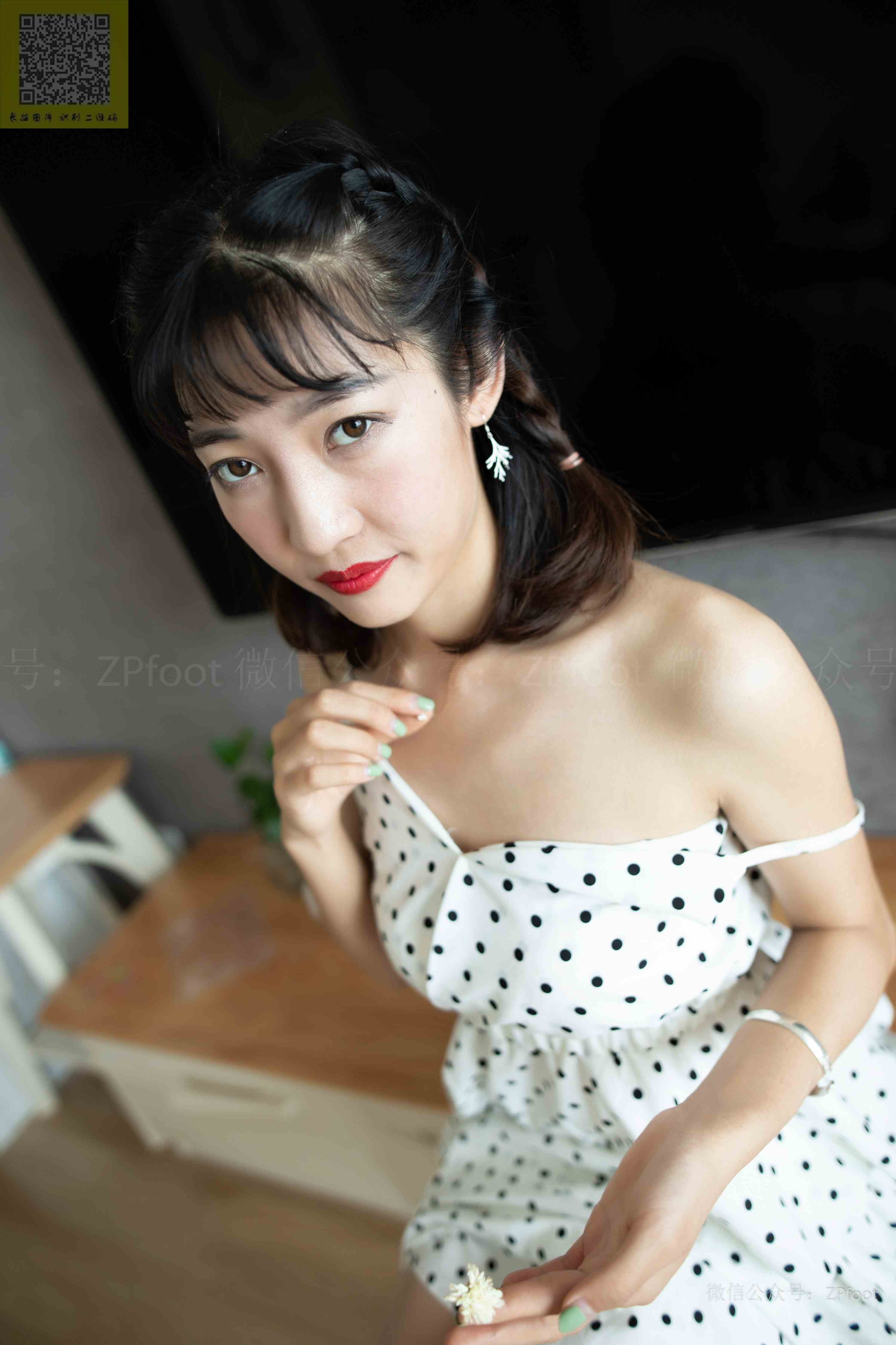 China Beauty Legs and feet 1250