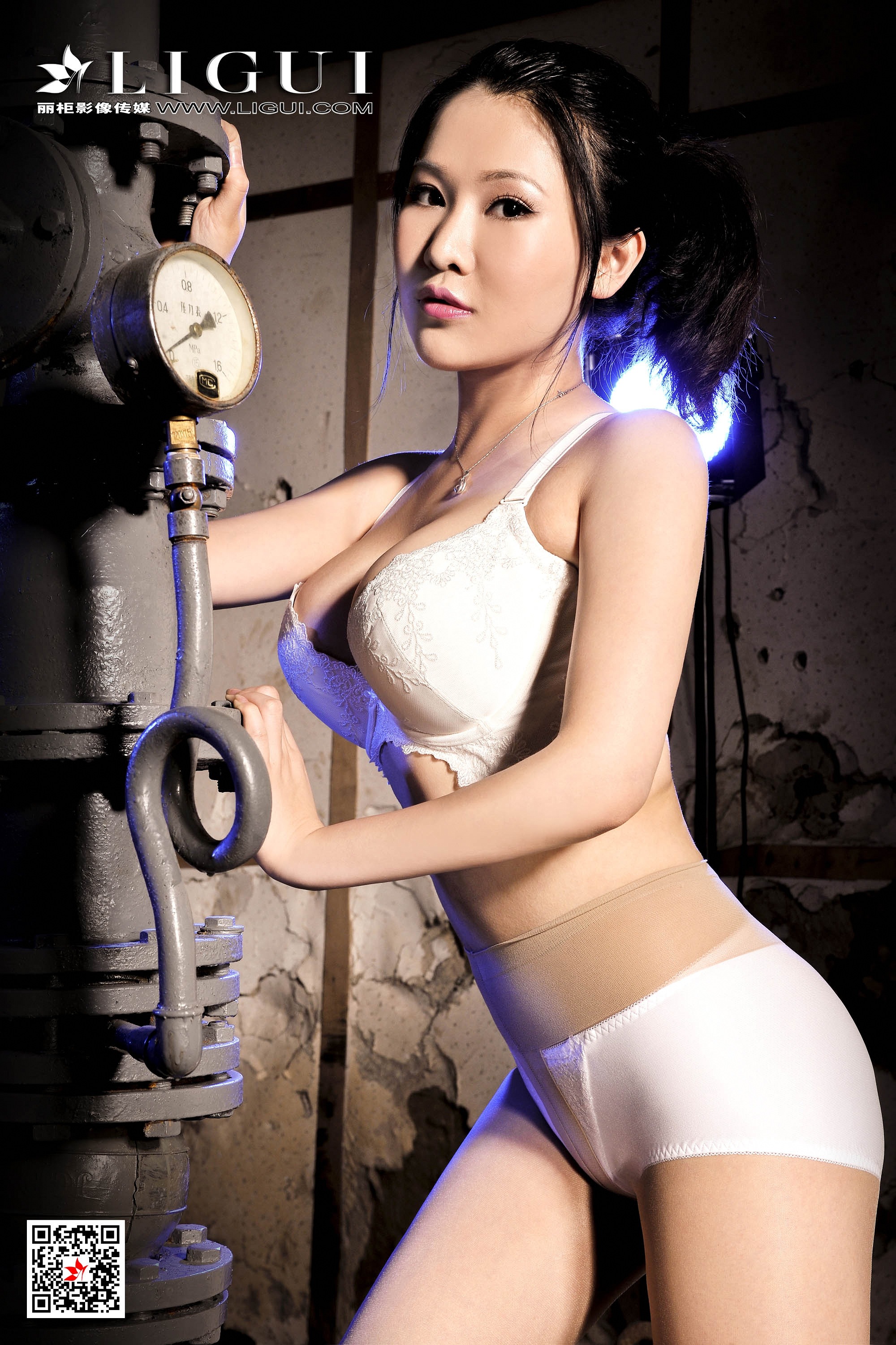 pretty lady dirty feet 102