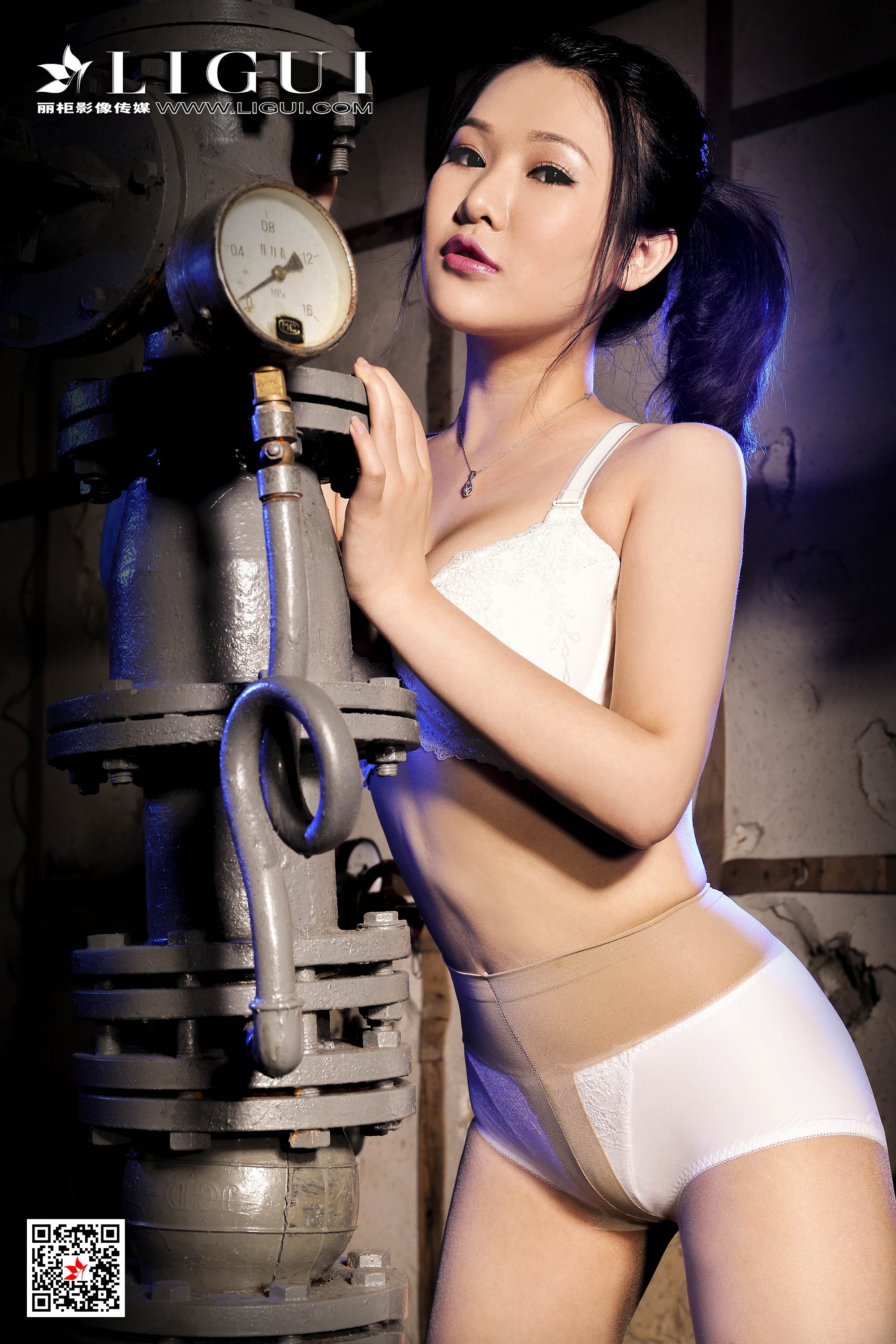 pretty lady dirty feet 102