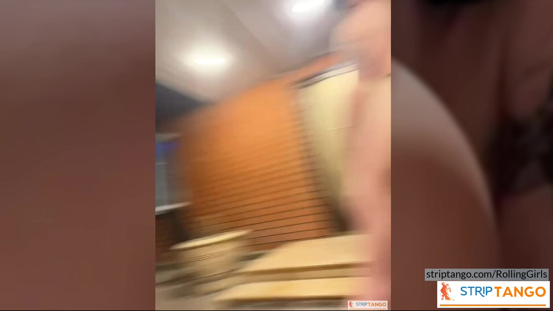 outdoor sex shows and pussy flashes