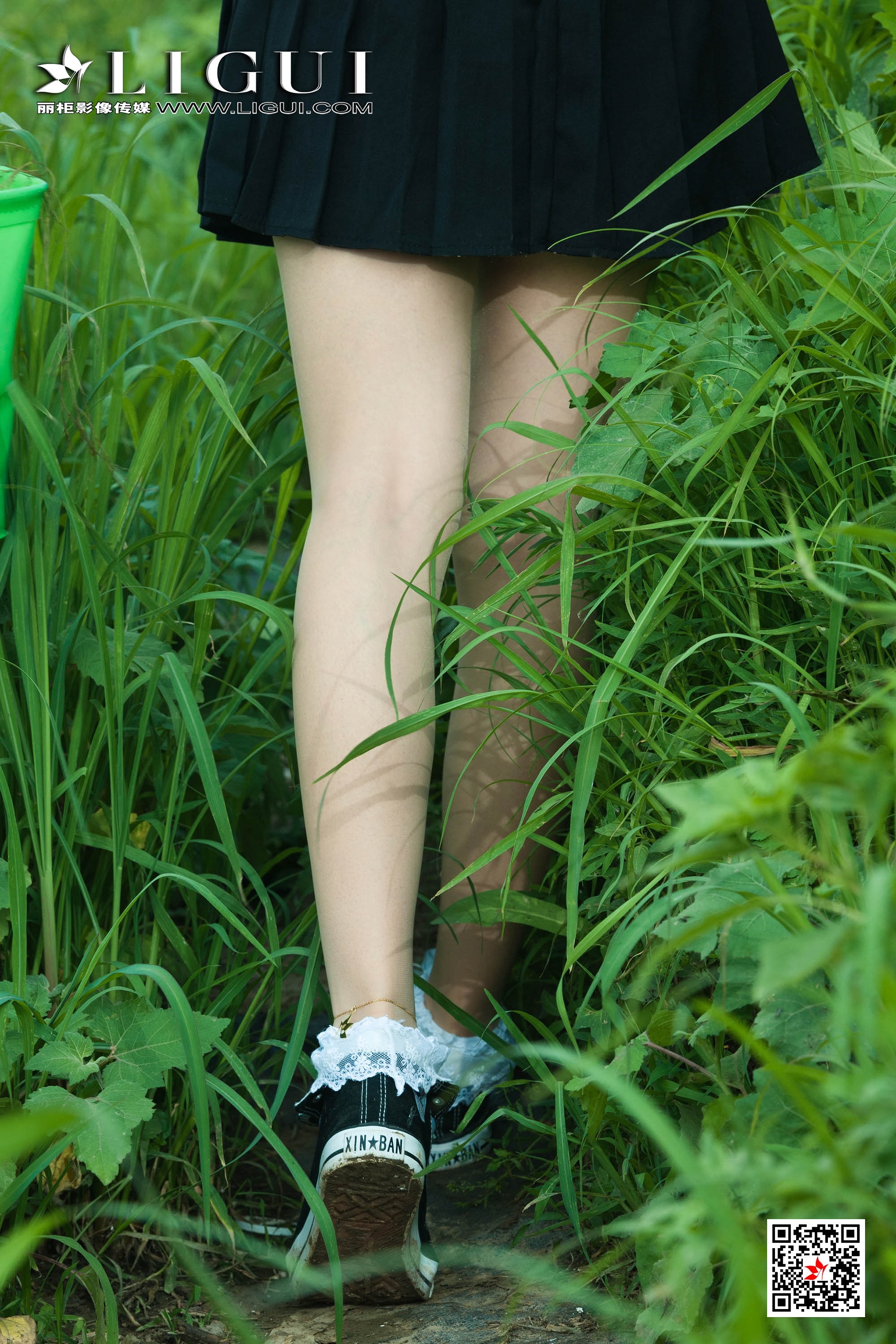 pretty lady dirty feet 106