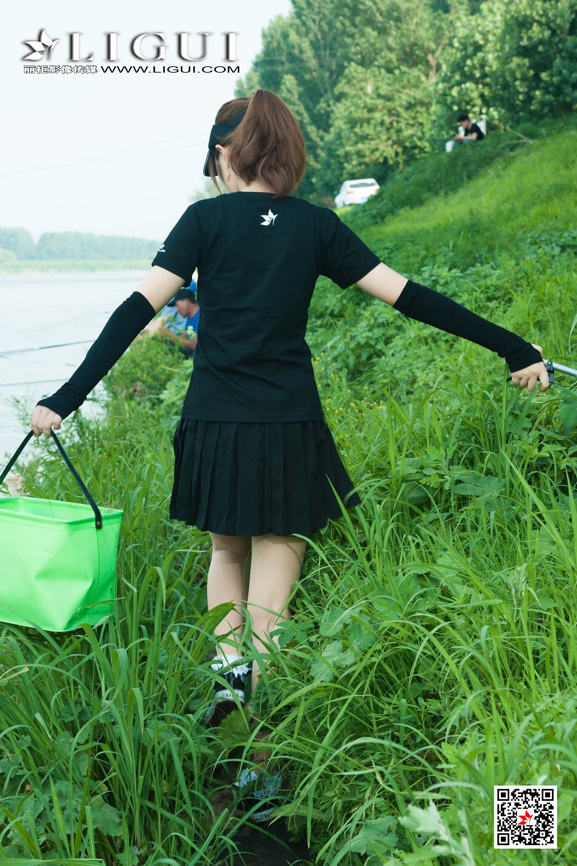 pretty lady dirty feet 106