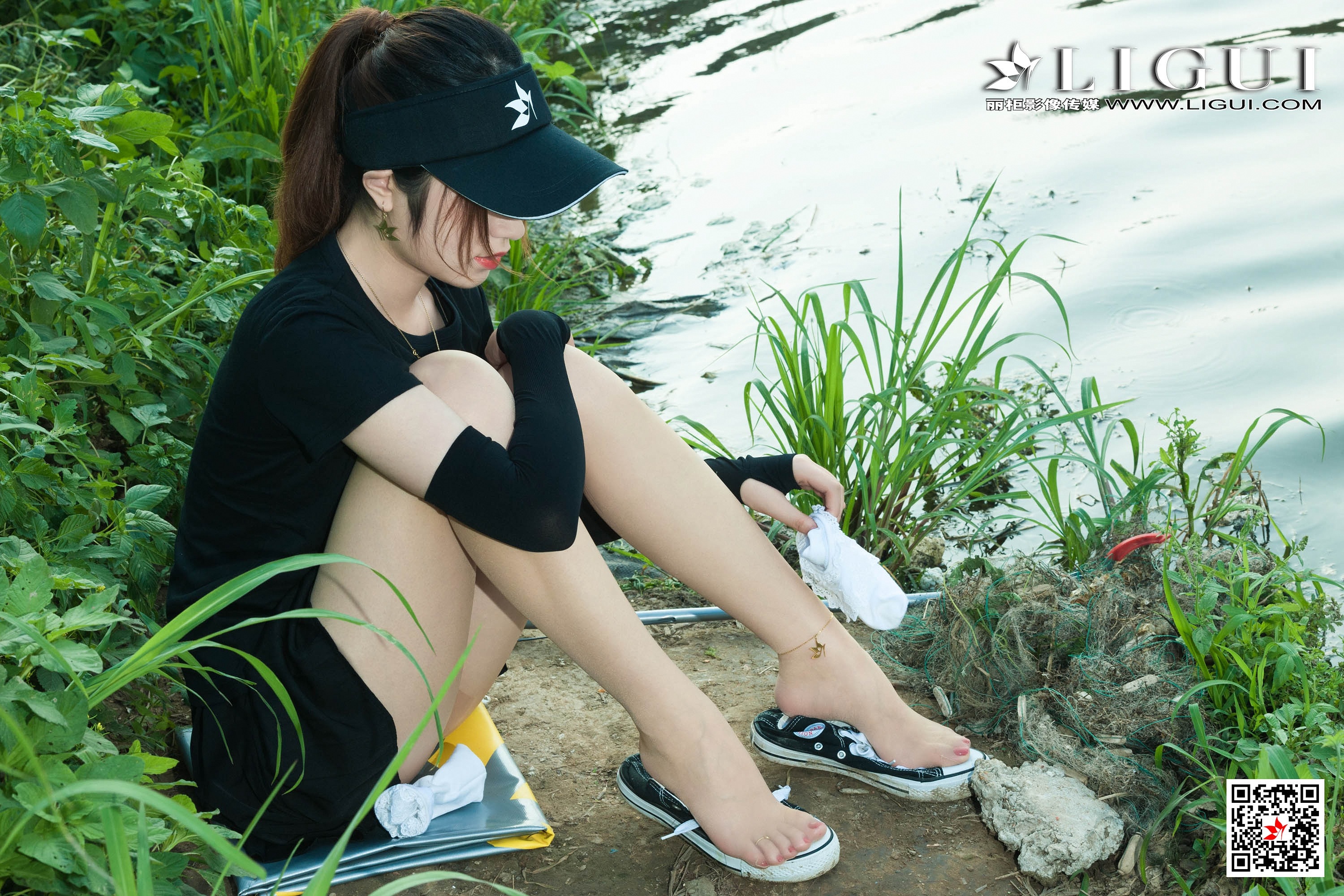 pretty lady dirty feet 106