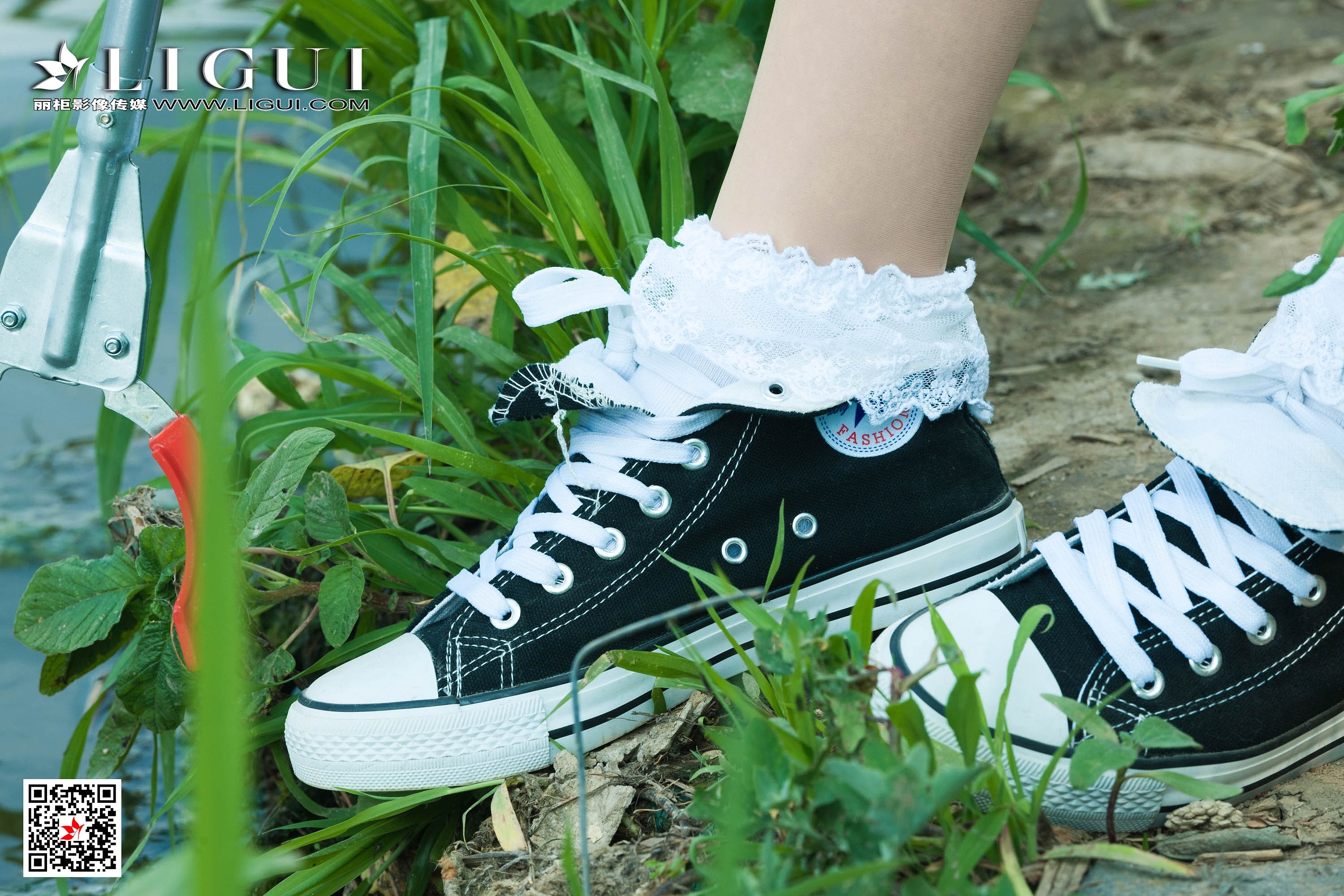 pretty lady dirty feet 106