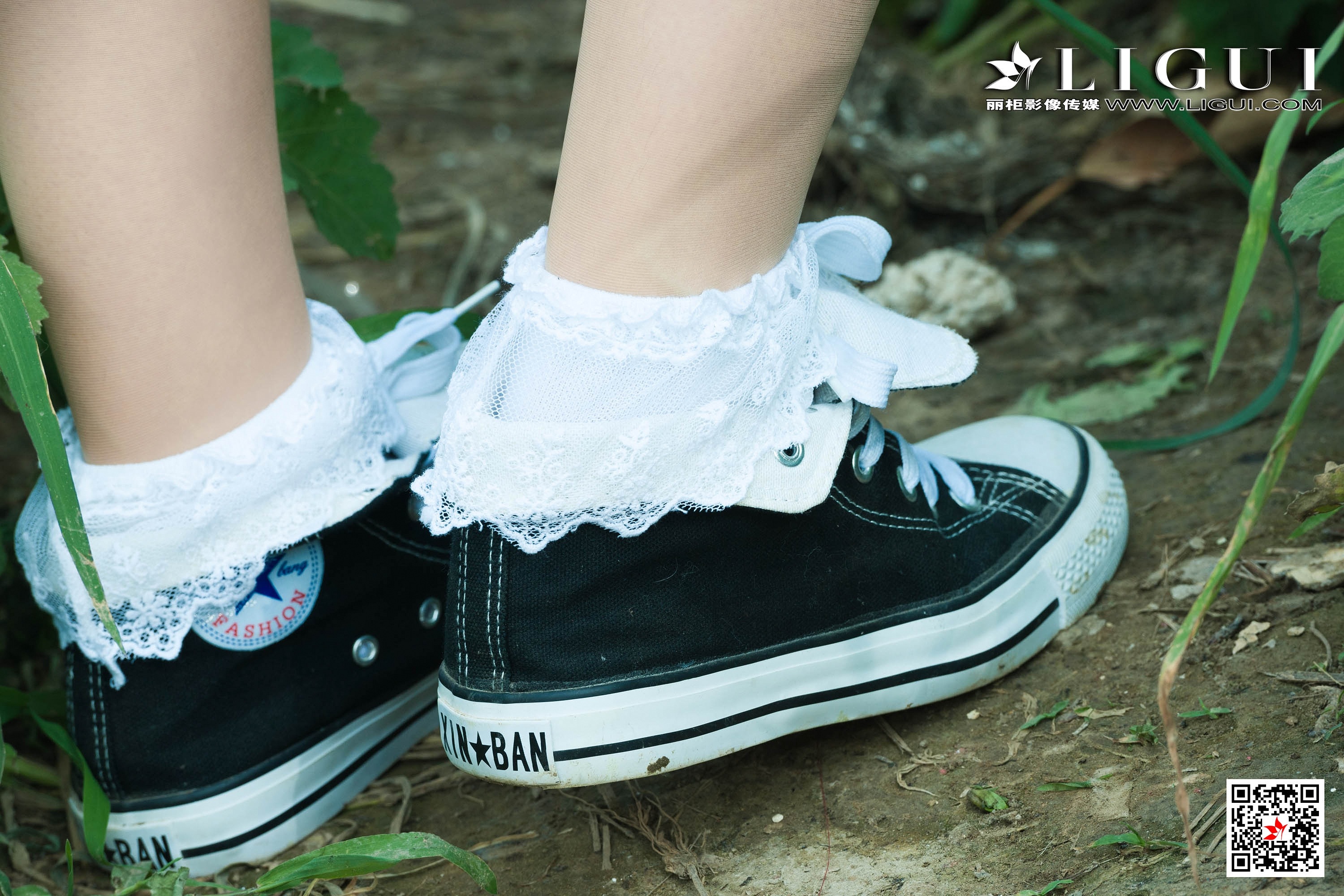 pretty lady dirty feet 106