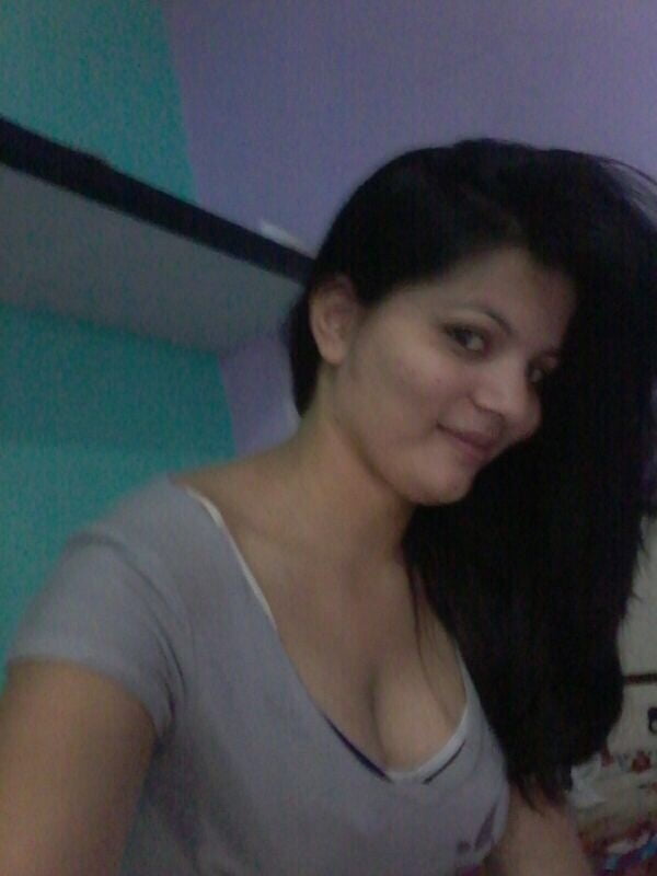 Horny Lady Selfshot Nude Pics