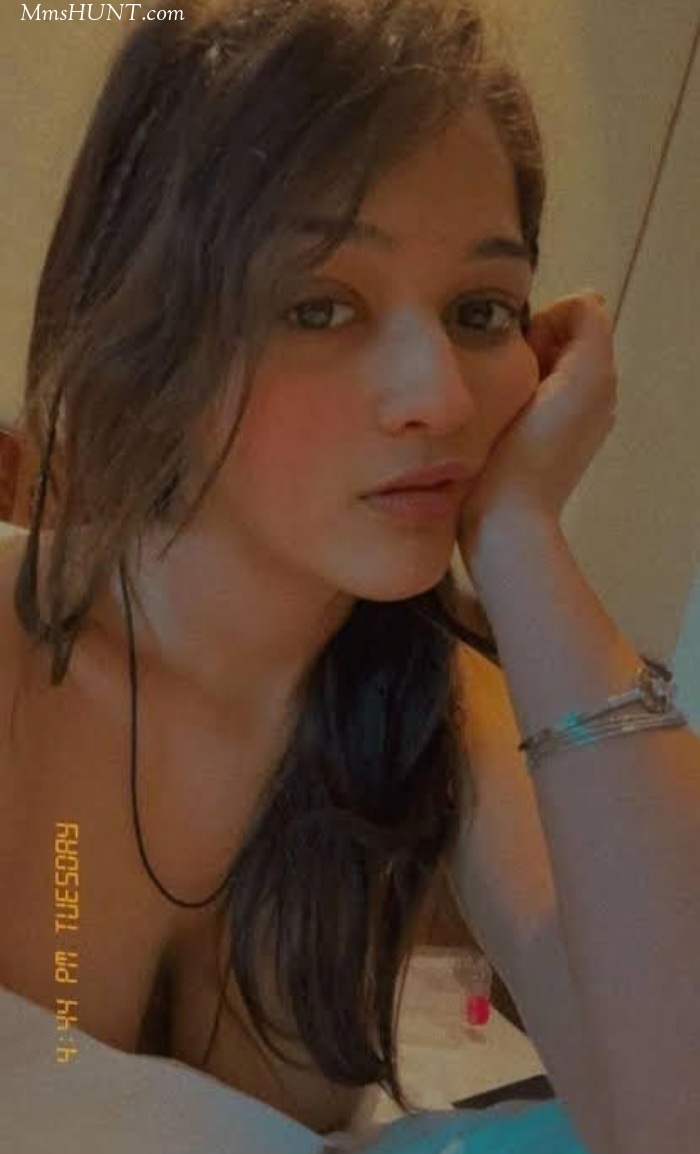 Horny Girl Nude pics to Lover