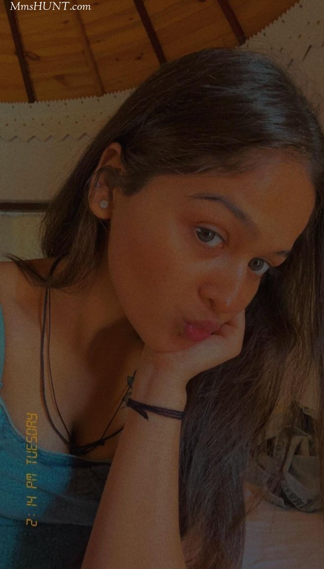 Horny Girl Nude pics to Lover