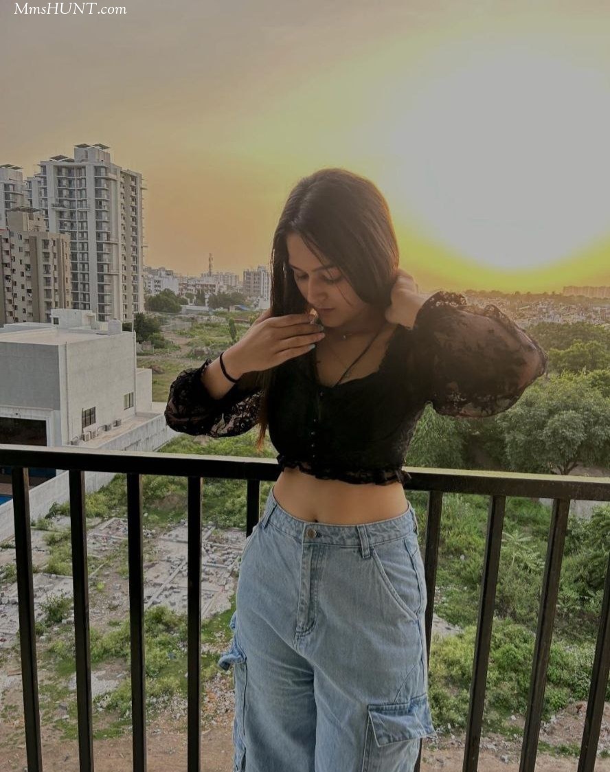 Horny Girl Nude pics to Lover