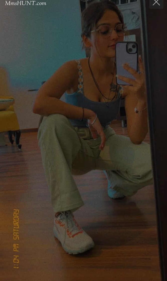 Horny Girl Nude pics to Lover