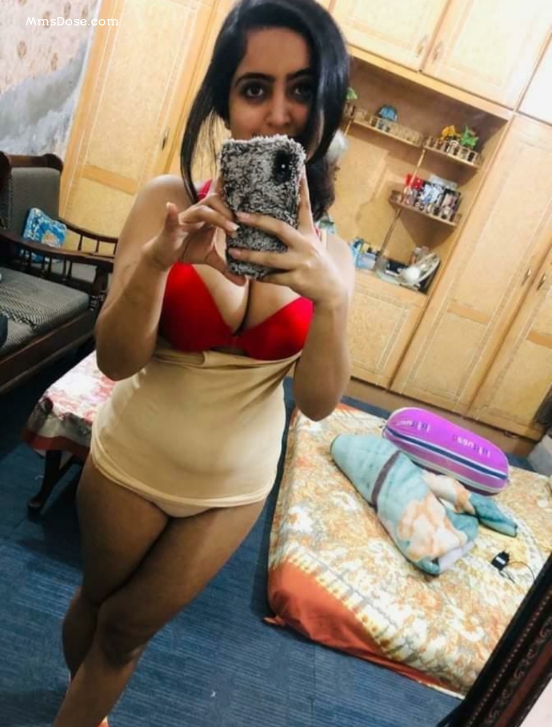 Cute Horny Girl Selfshot Pics