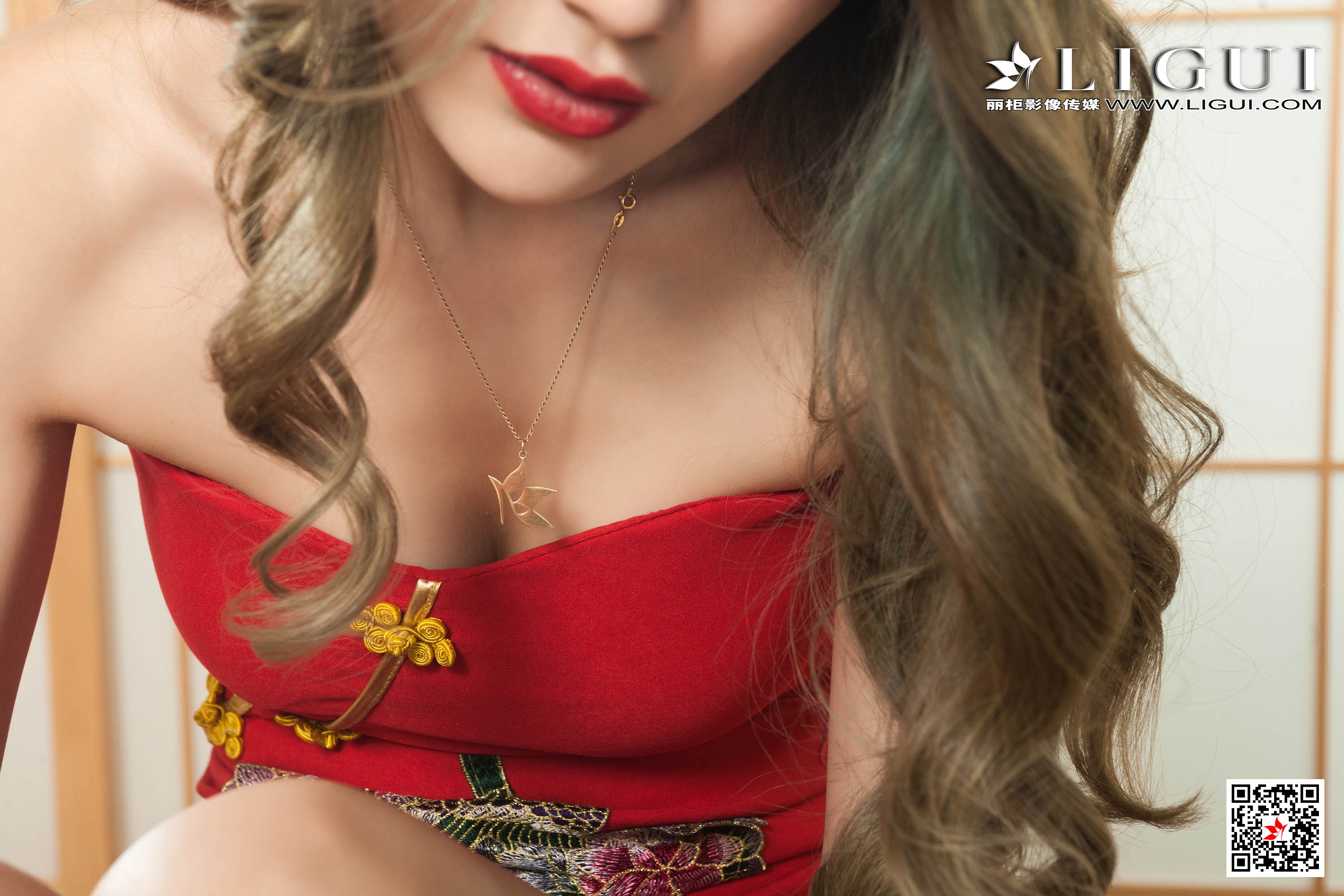 pretty lady dirty feet 110