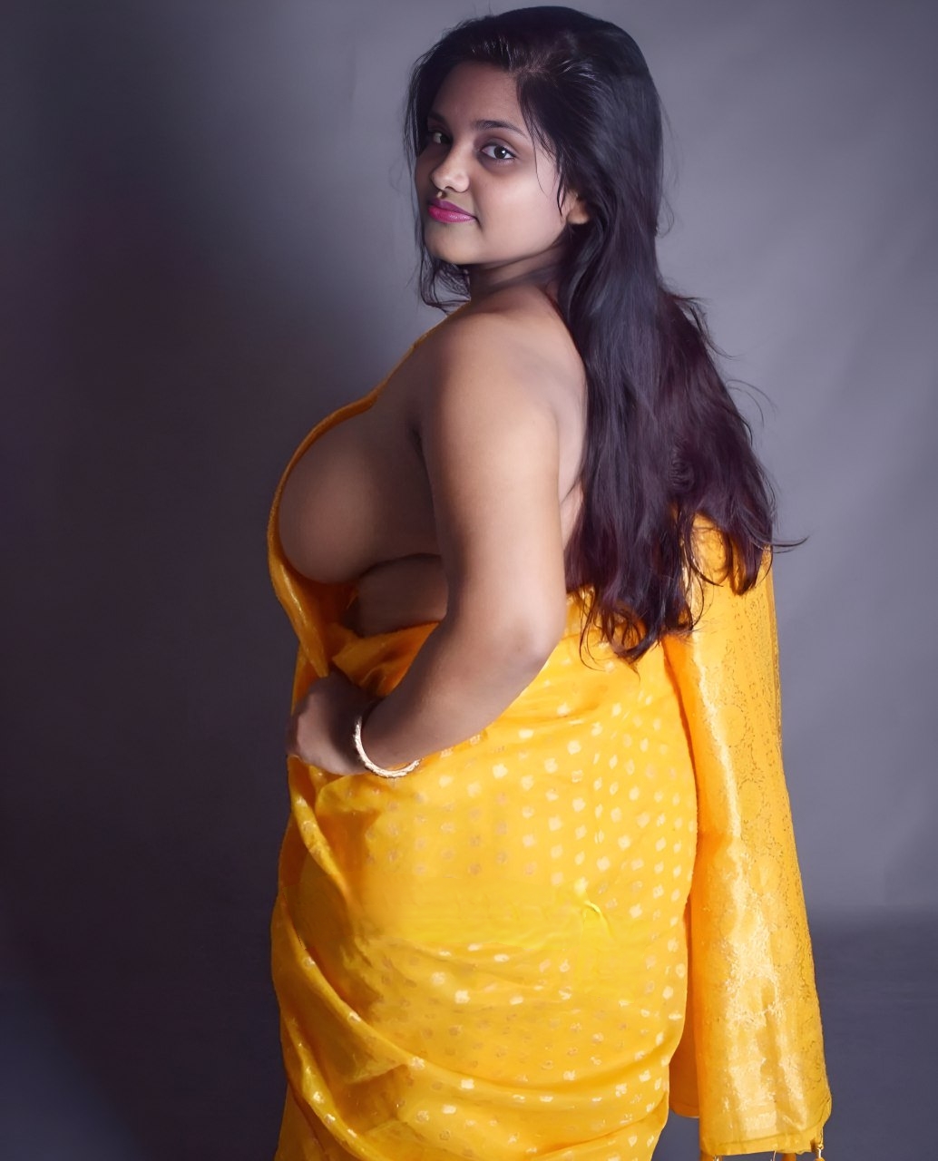 Zoya khan famous randi sonagachi saree