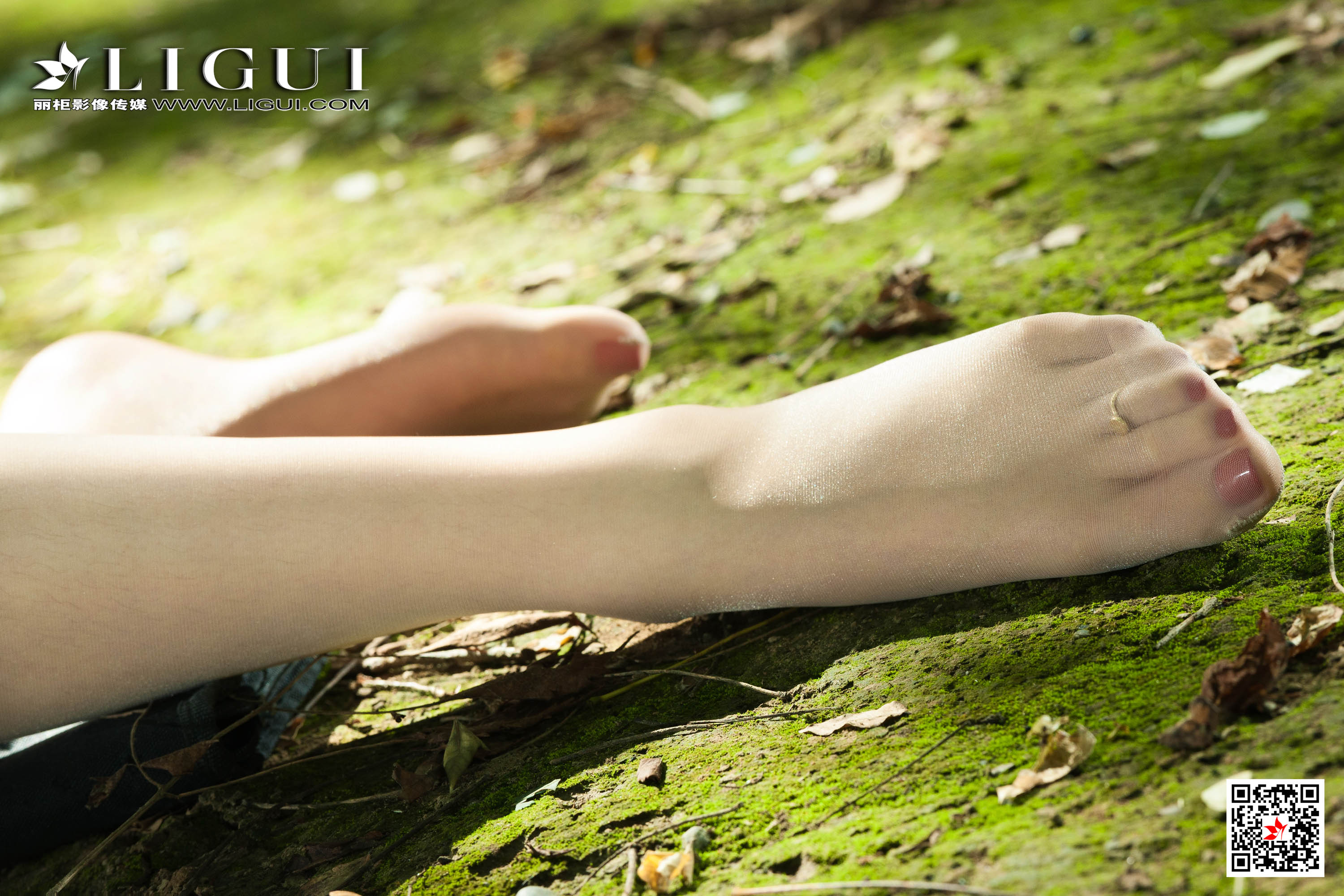 pretty lady dirty feet 114