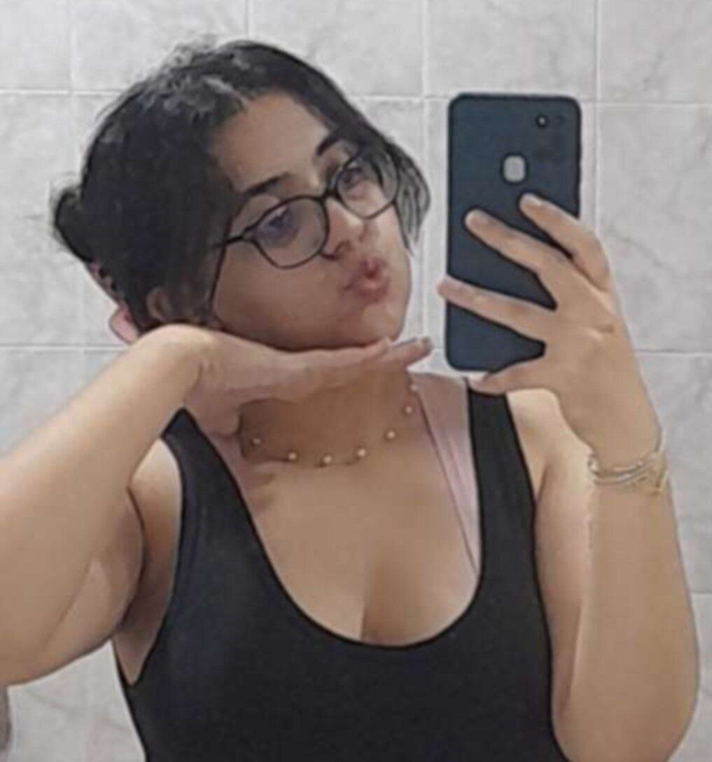 Shy Cute College Girl Pics