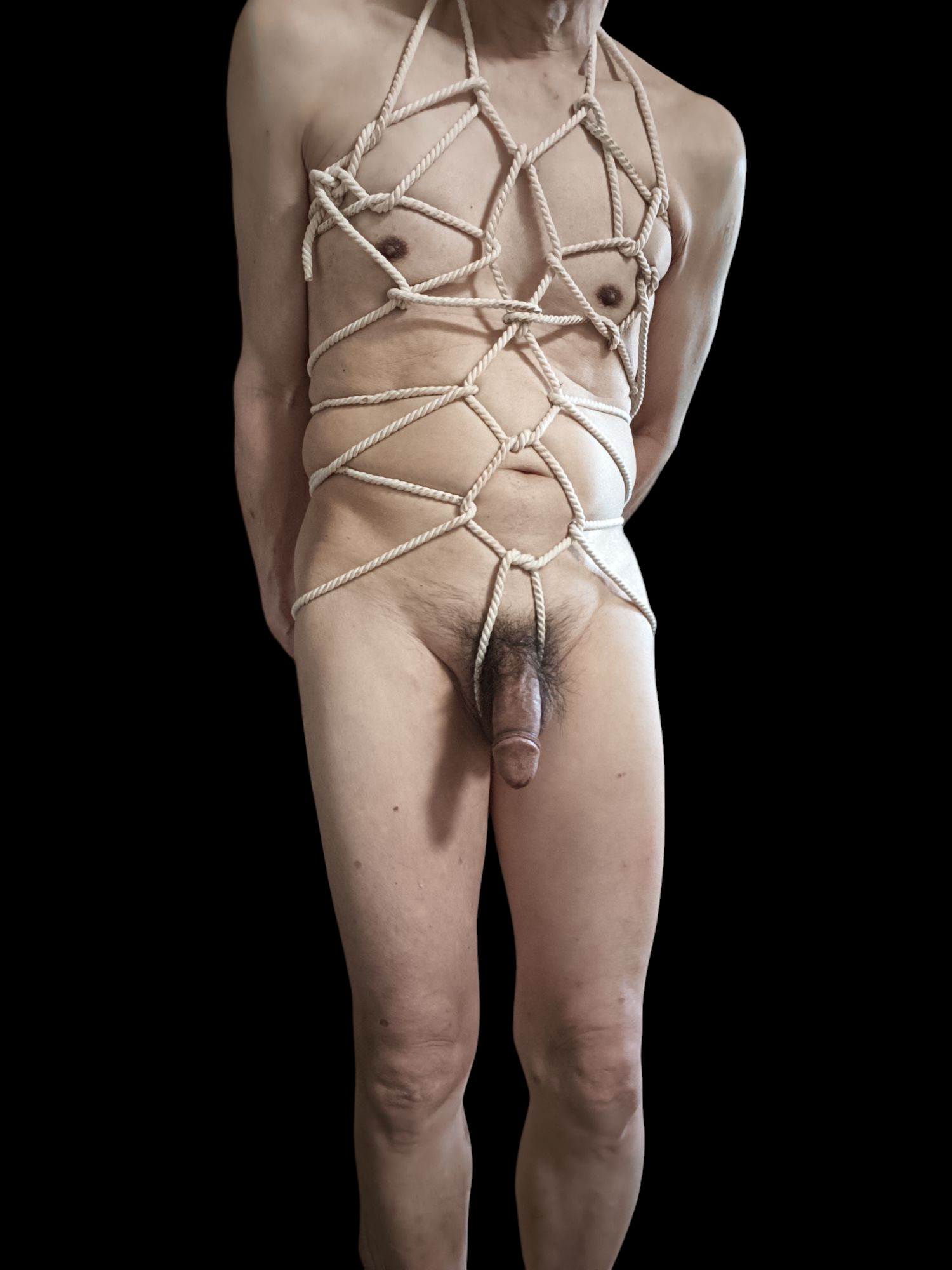 Osvid69 from Asia ties up their own body.