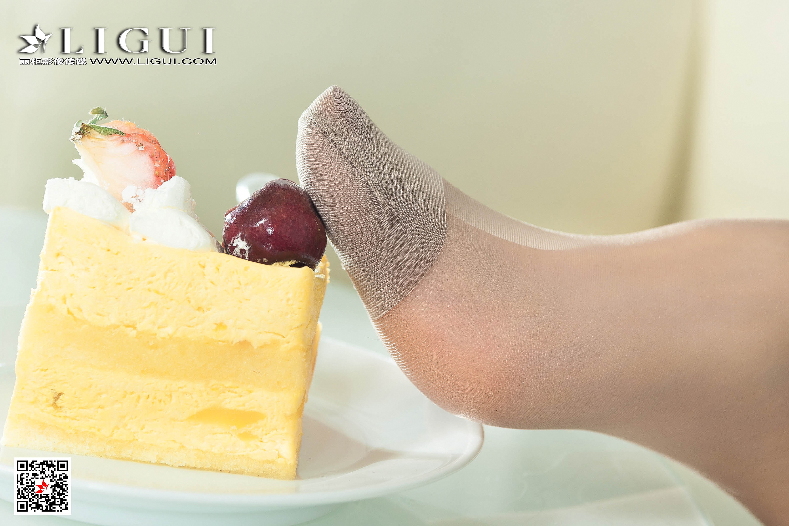 pretty lady dirty feet 115