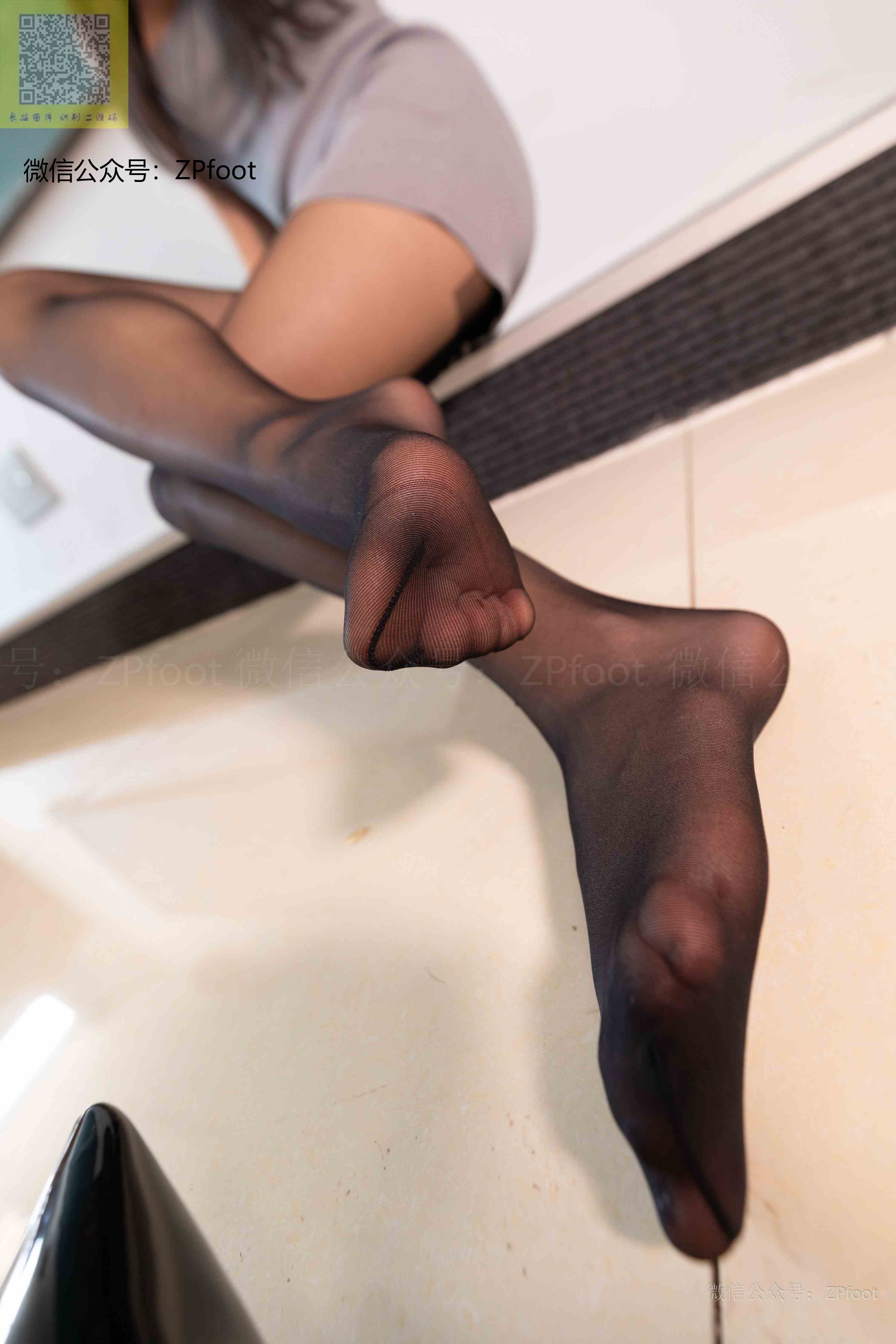 China Beauty Legs and feet 1300