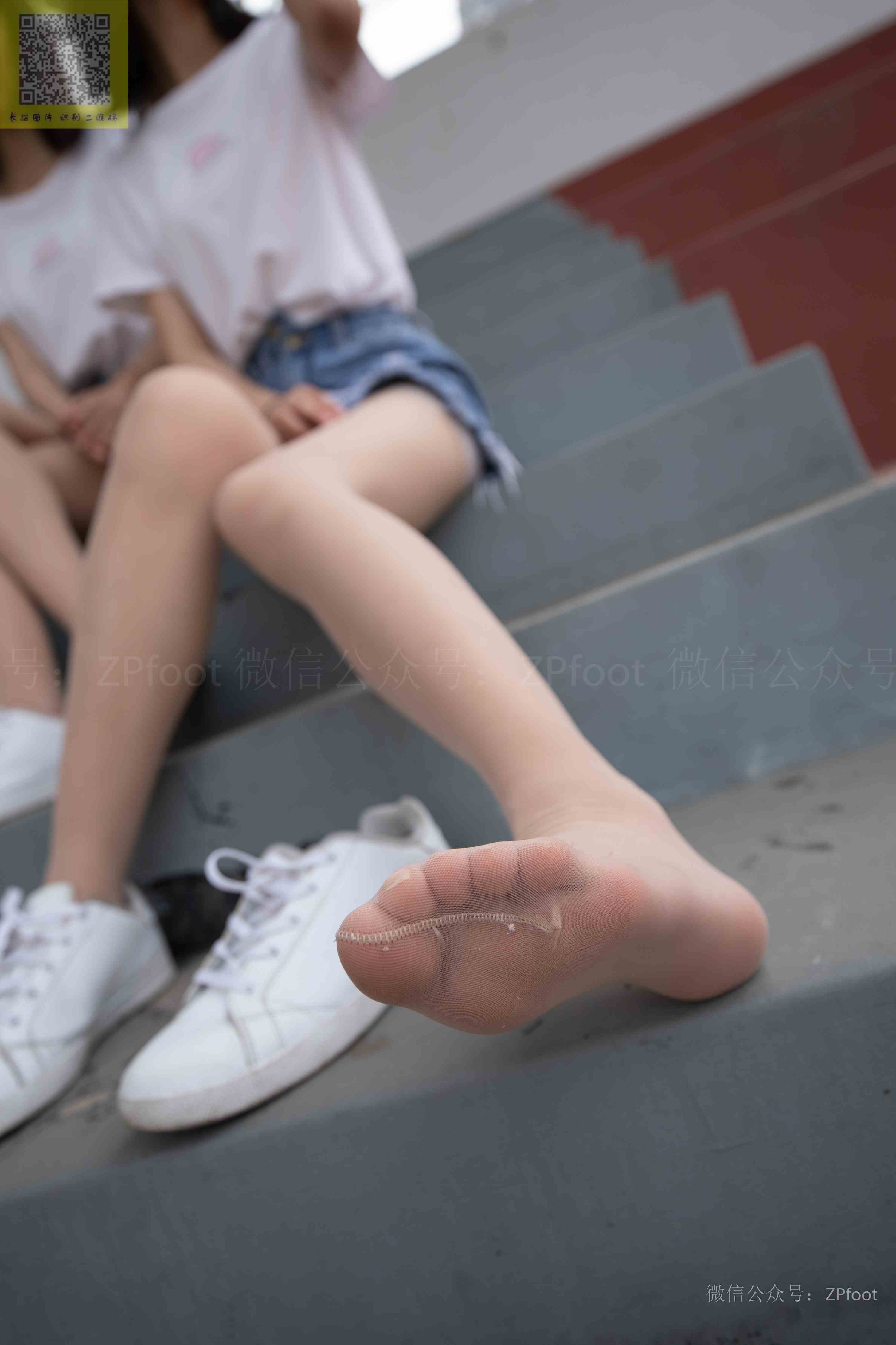 China Beauty Legs and feet 1303