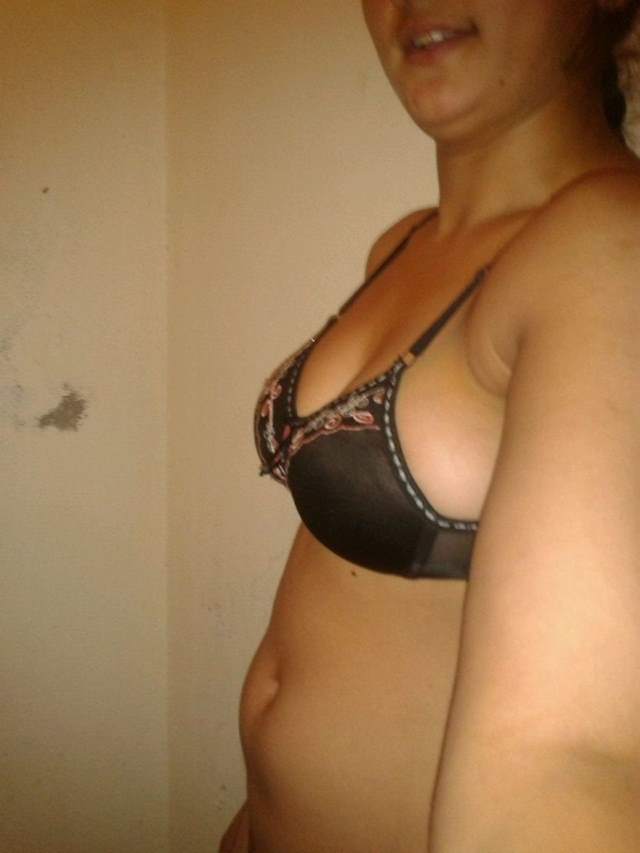 Village Punjabi Girls Hot Pics Clicked By Lover