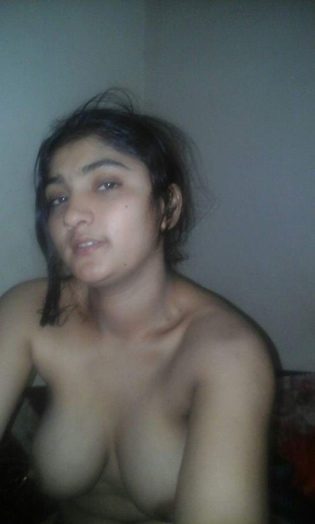 Village Punjabi Girls Hot Pics Clicked By Lover
