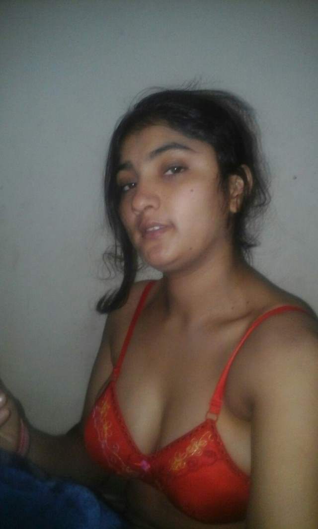 Village Punjabi Girls Hot Pics Clicked By Lover