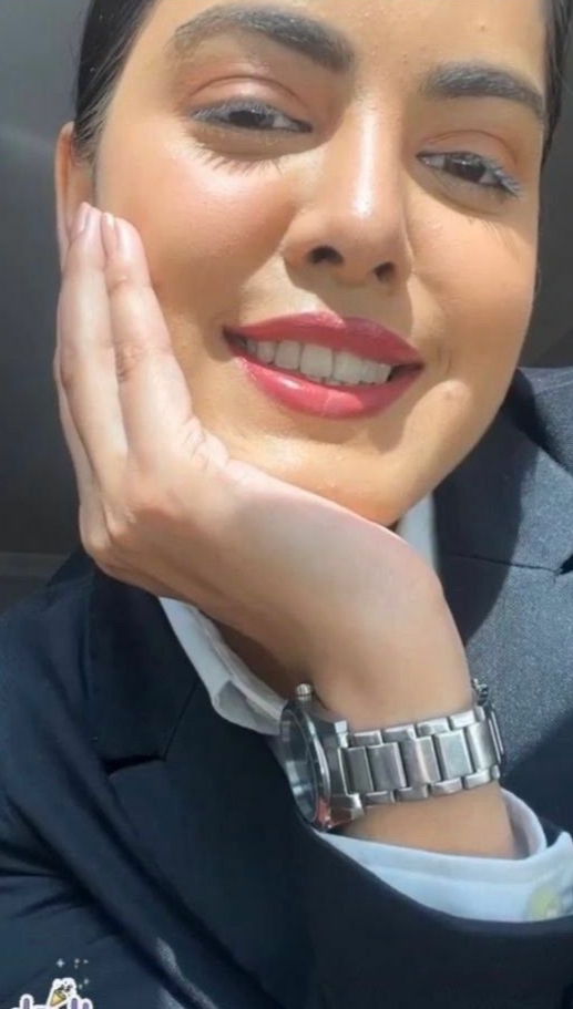 Delhi Final Year College Girl Hot Pics