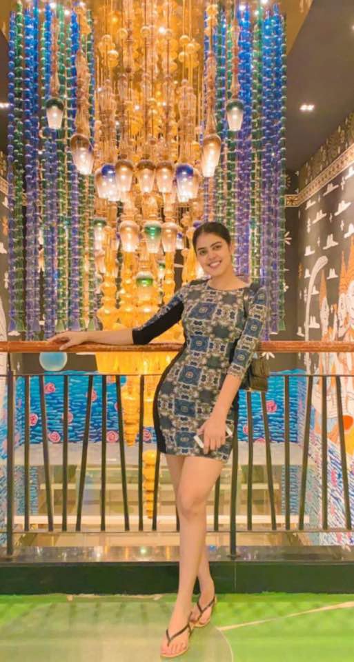 Delhi Final Year College Girl Hot Pics