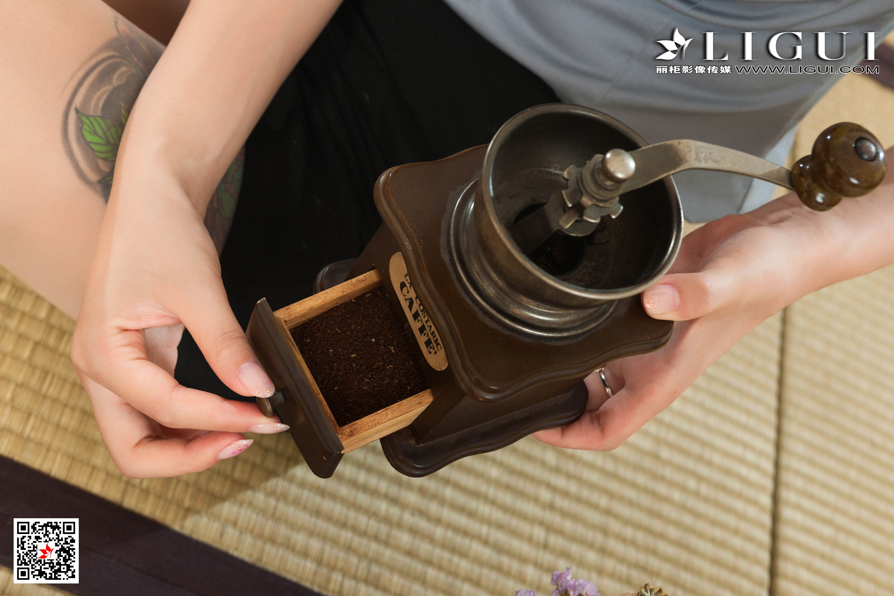 pretty lady dirty feet 118