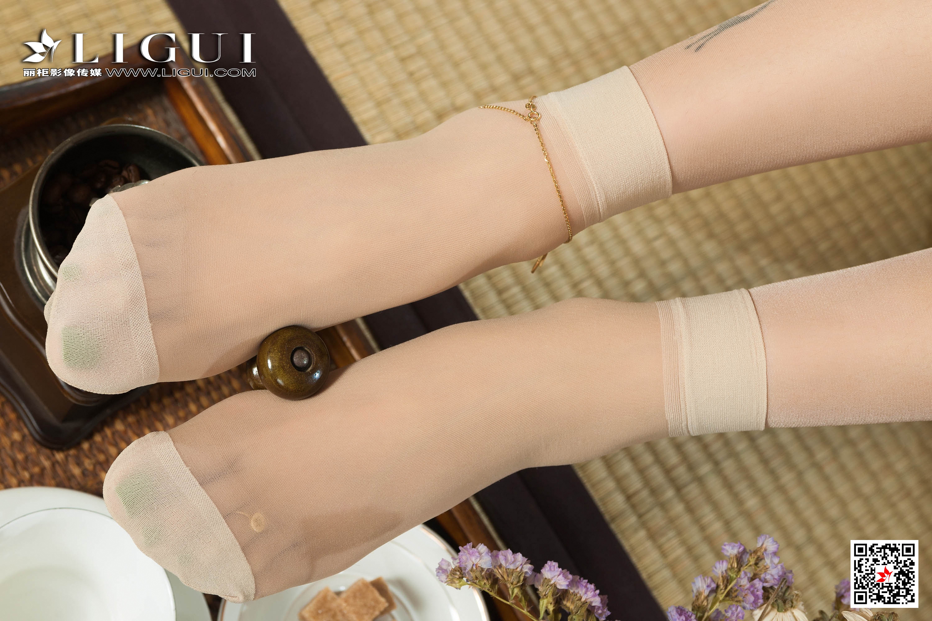 pretty lady dirty feet 118