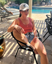 Hannah Barron Nude Fakes Dressed and undressed