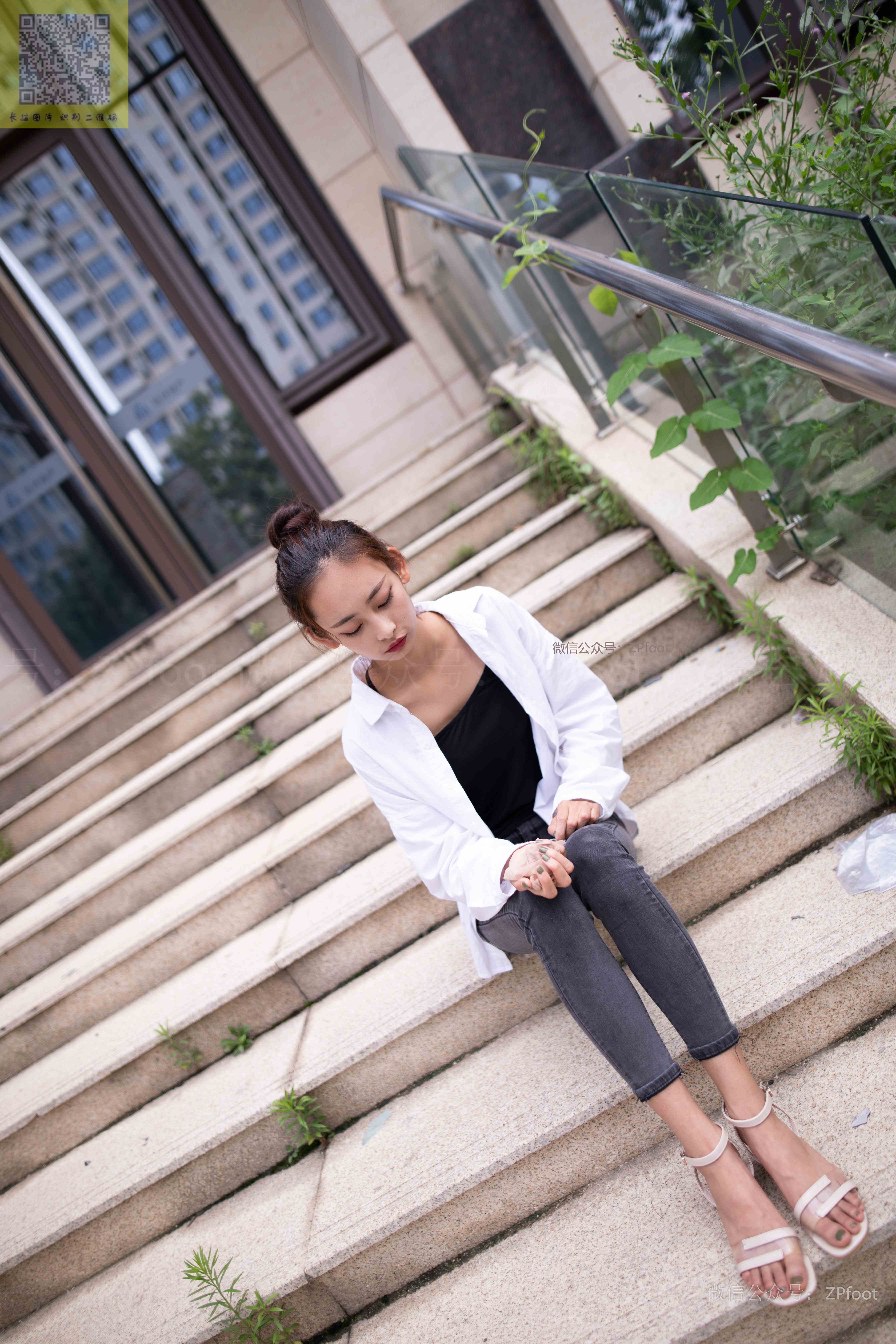 China Beauty Legs and feet 1326