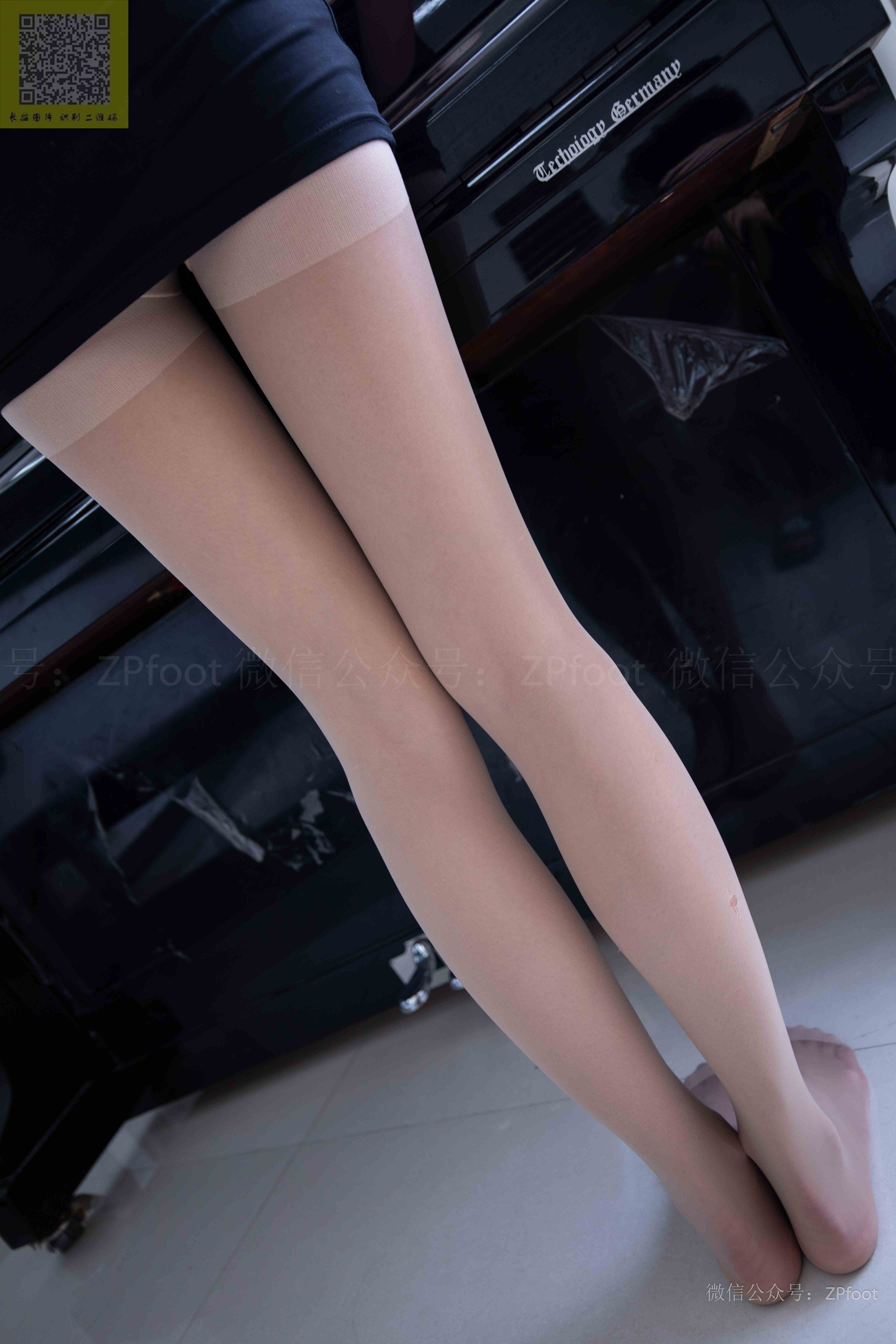 China Beauty Legs and feet 1327