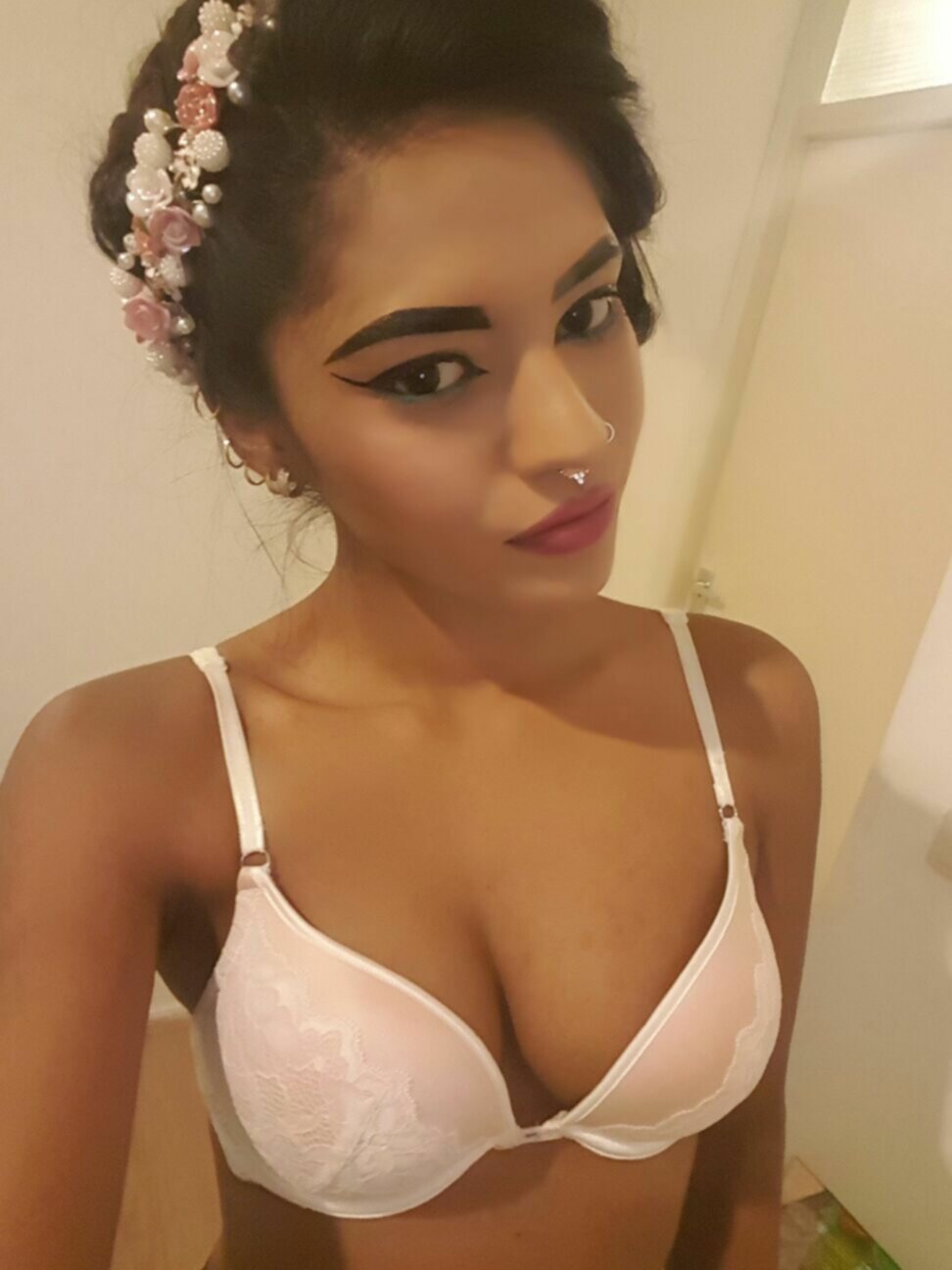 British Indian Horny Long Hair Girl